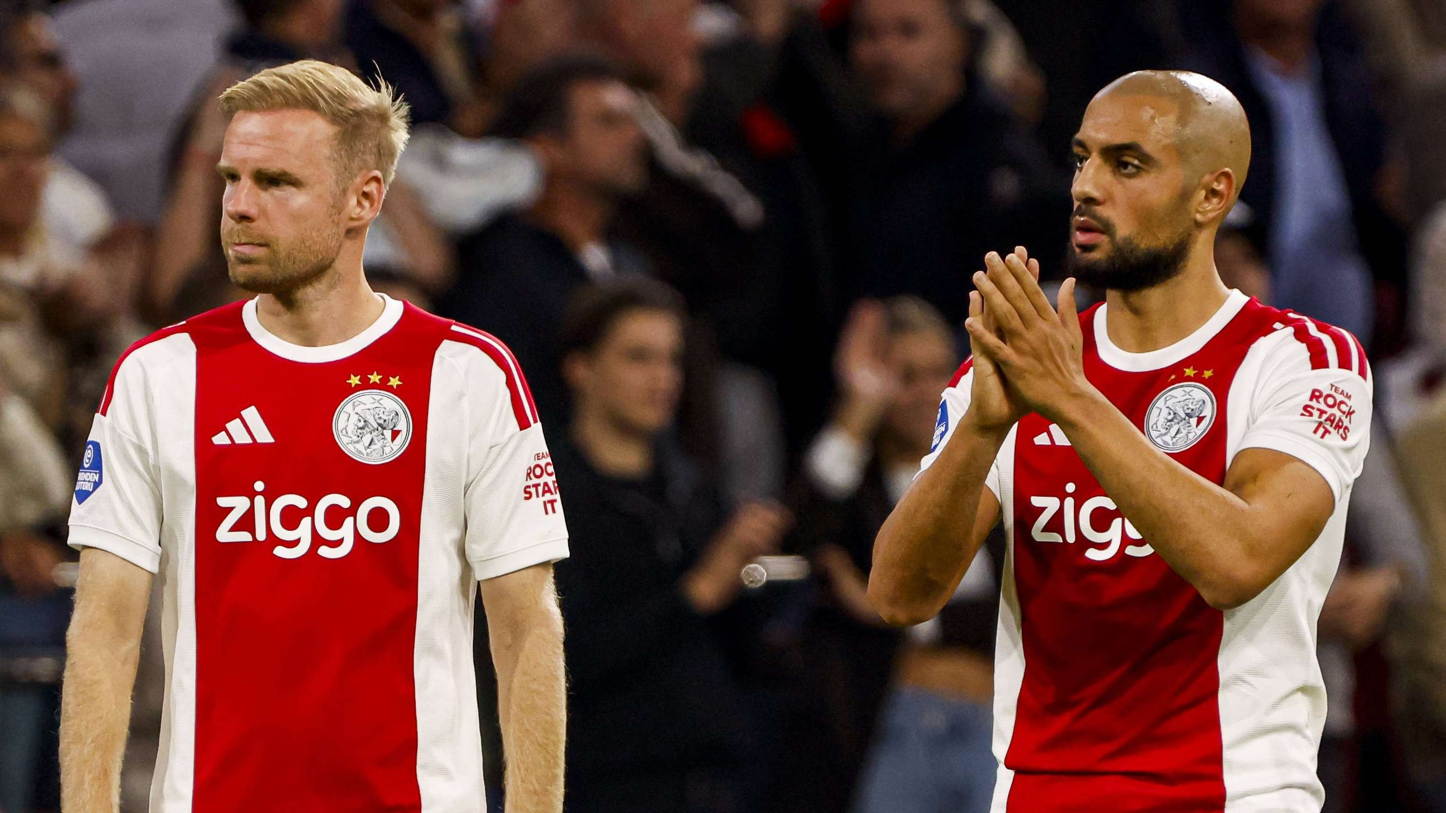 Klaassen's Rare Outburst Stuns Analysts in Ajax vs PSV Clash