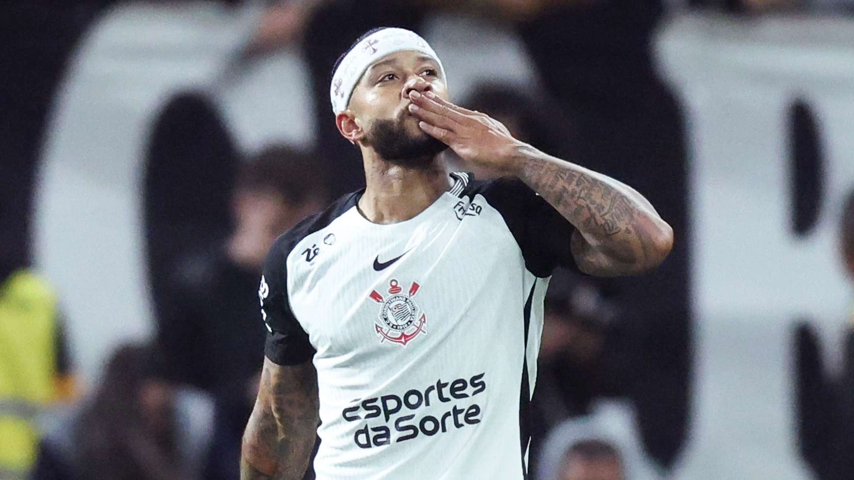 Memphis Depay Must Stay at Corinthians, Says Labyad After