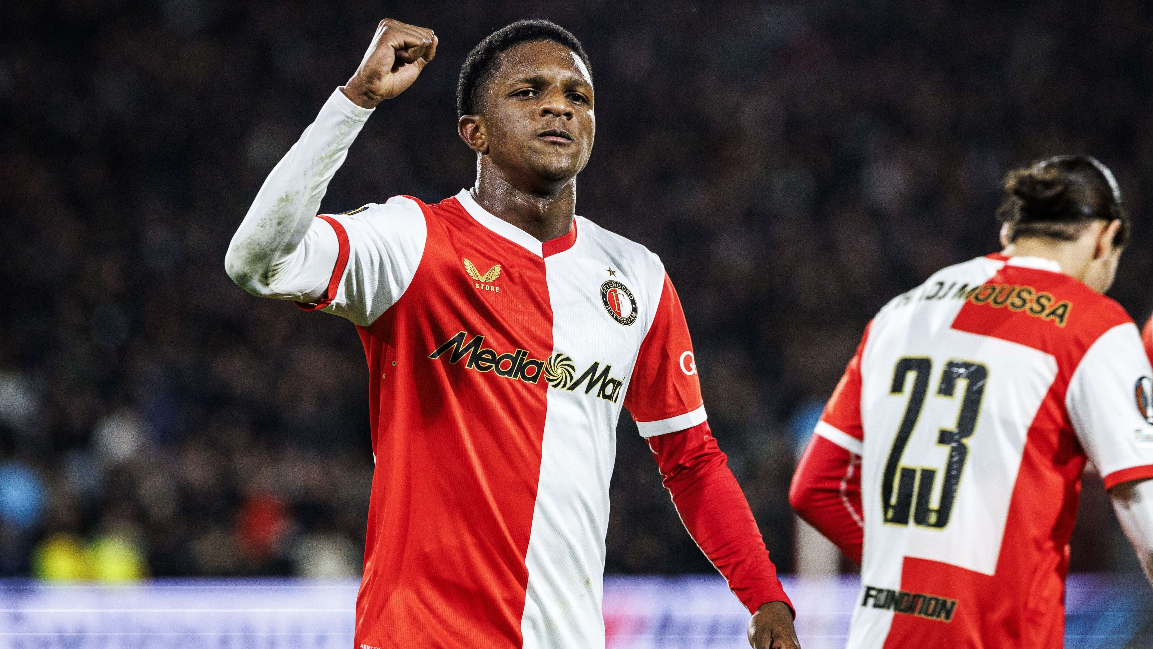 Givairo Read Hints at Bayern Munich Move as Transfer Talks