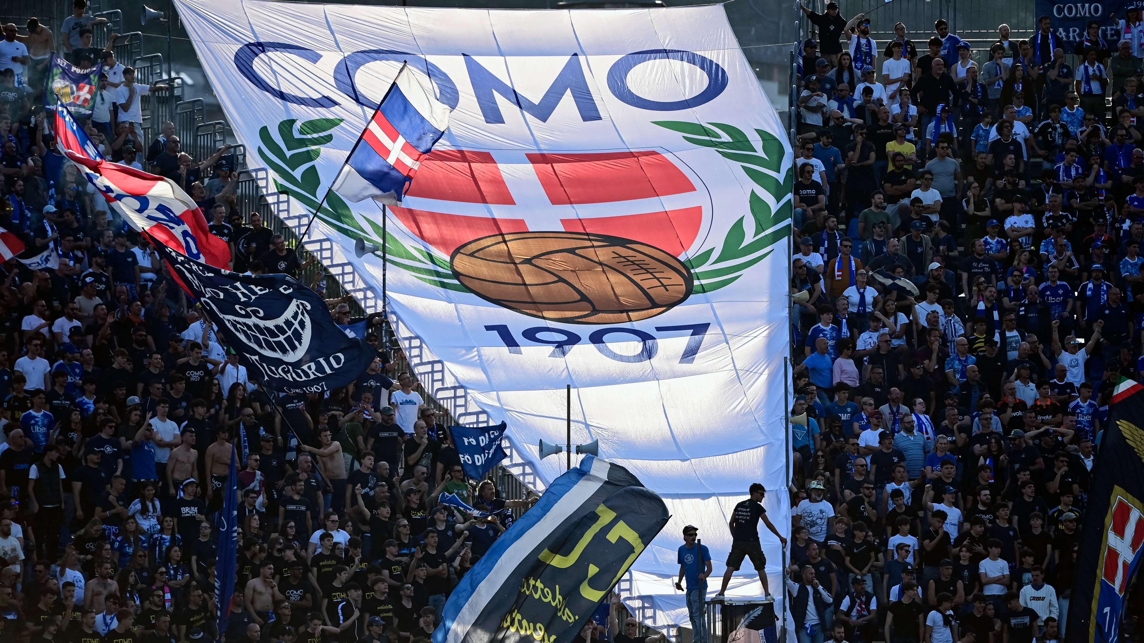 Como President Surrenders VIP Seats for Oldest Fans'