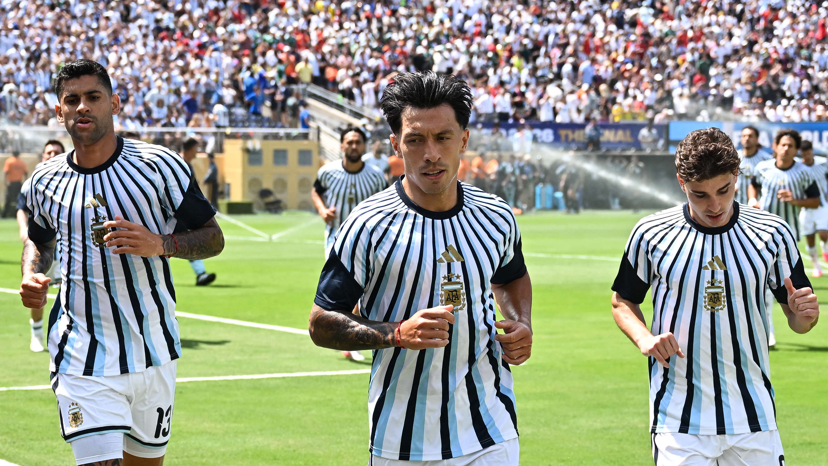 Lisandro Martínez Defends Argentina Against World Cup