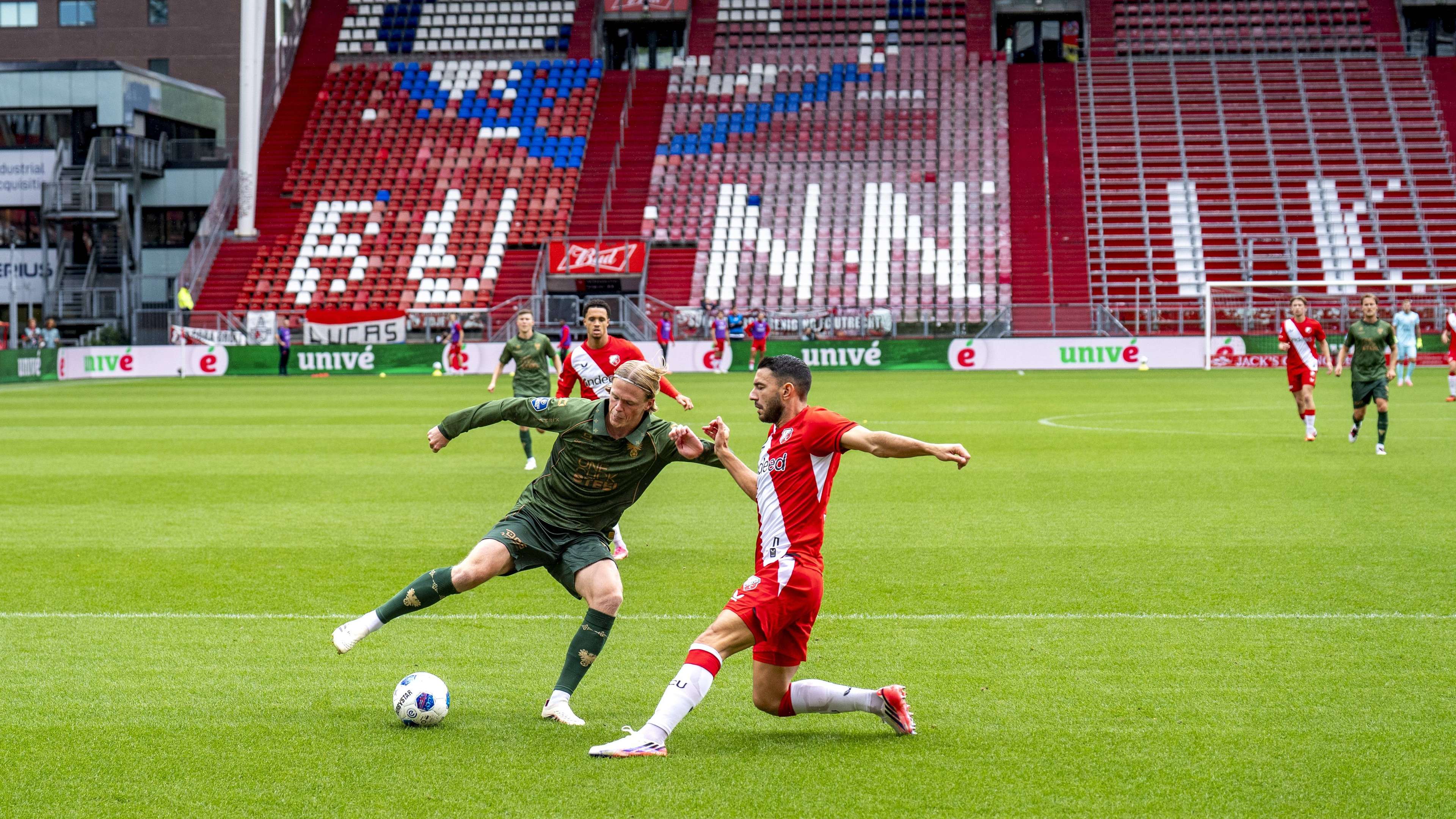 FC Utrecht Draws 3-3 with Go Ahead Eagles in Abandoned Match