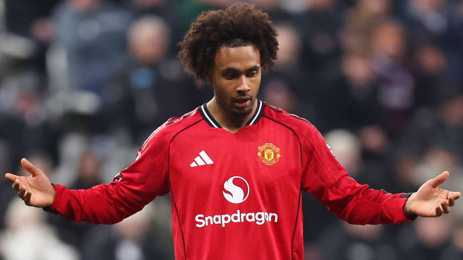 Zirkzee Agrees Juventus Move as Manchester United Forward
