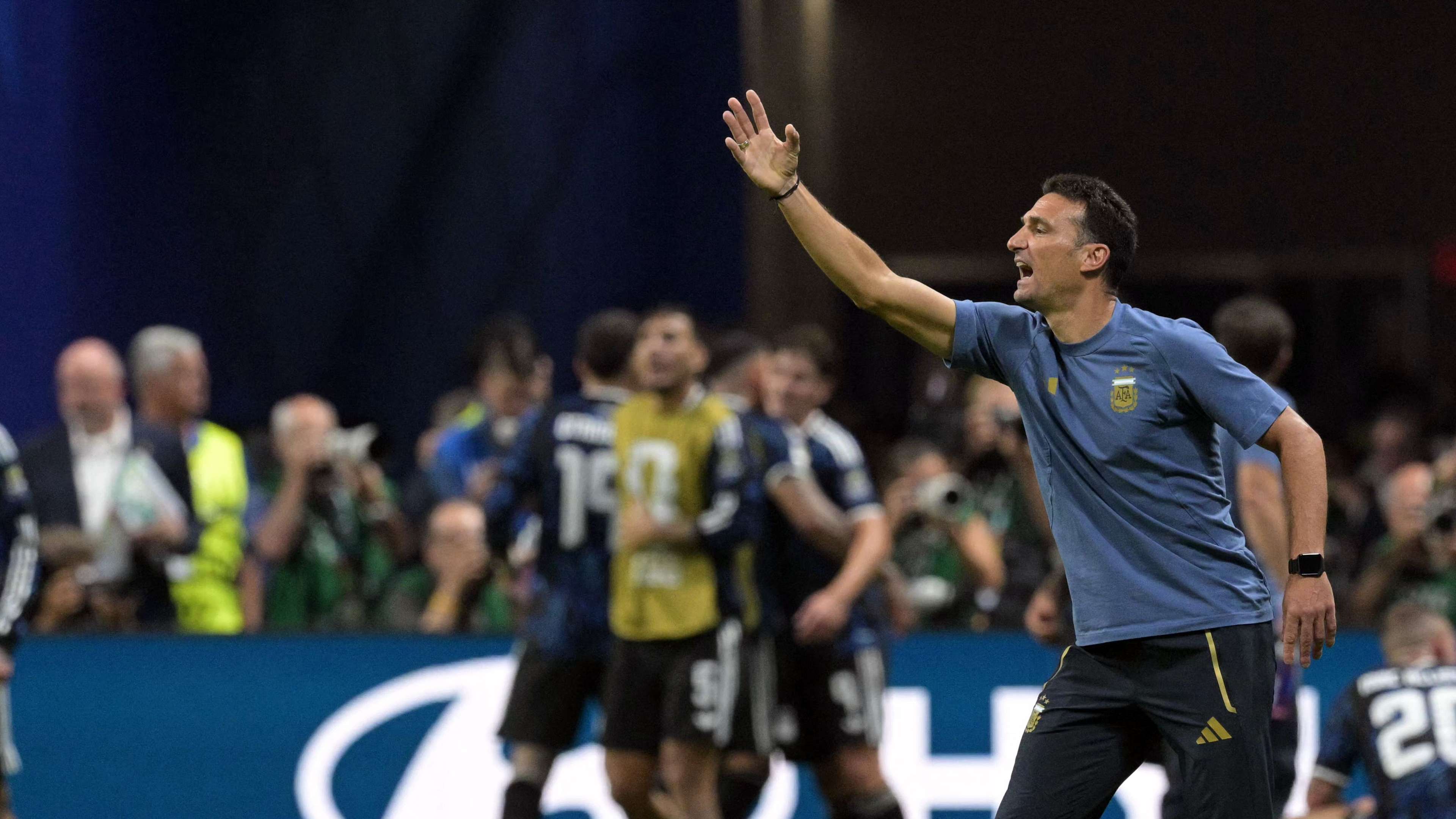Scaloni: Argentina Play Like "Seven Year Olds" in Epic