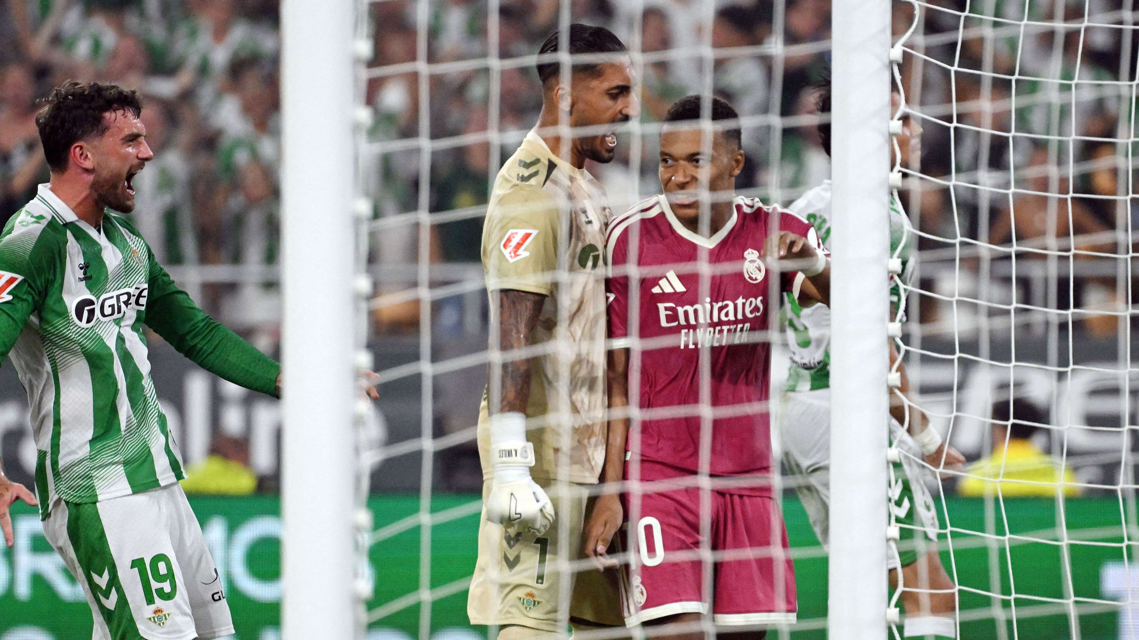 Betis Keeper Vallès Stops Mbappé Penalty After Studying His