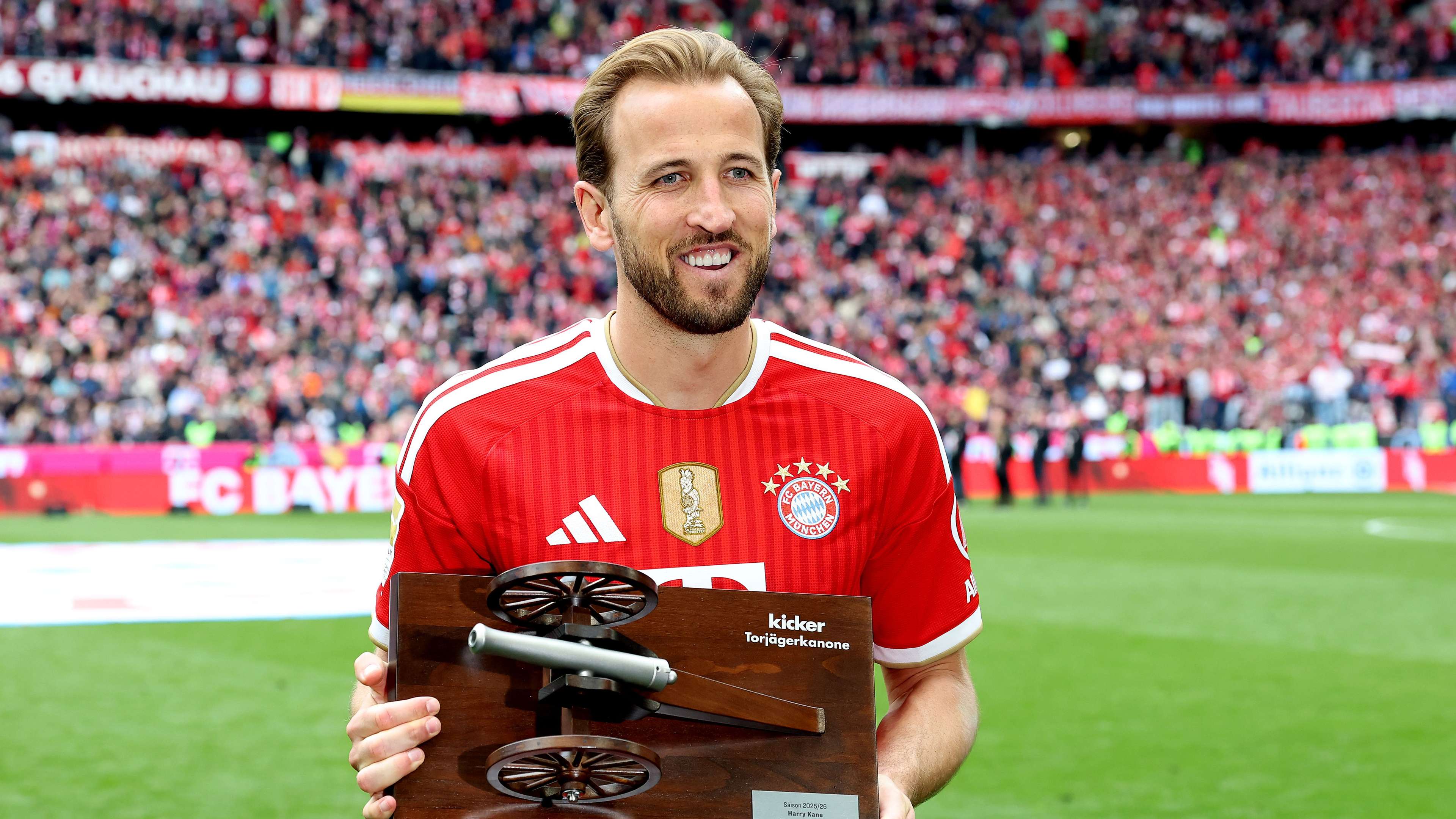 Harry Kane Puts Bayern Contract Talks on Hold After 61-Goal
