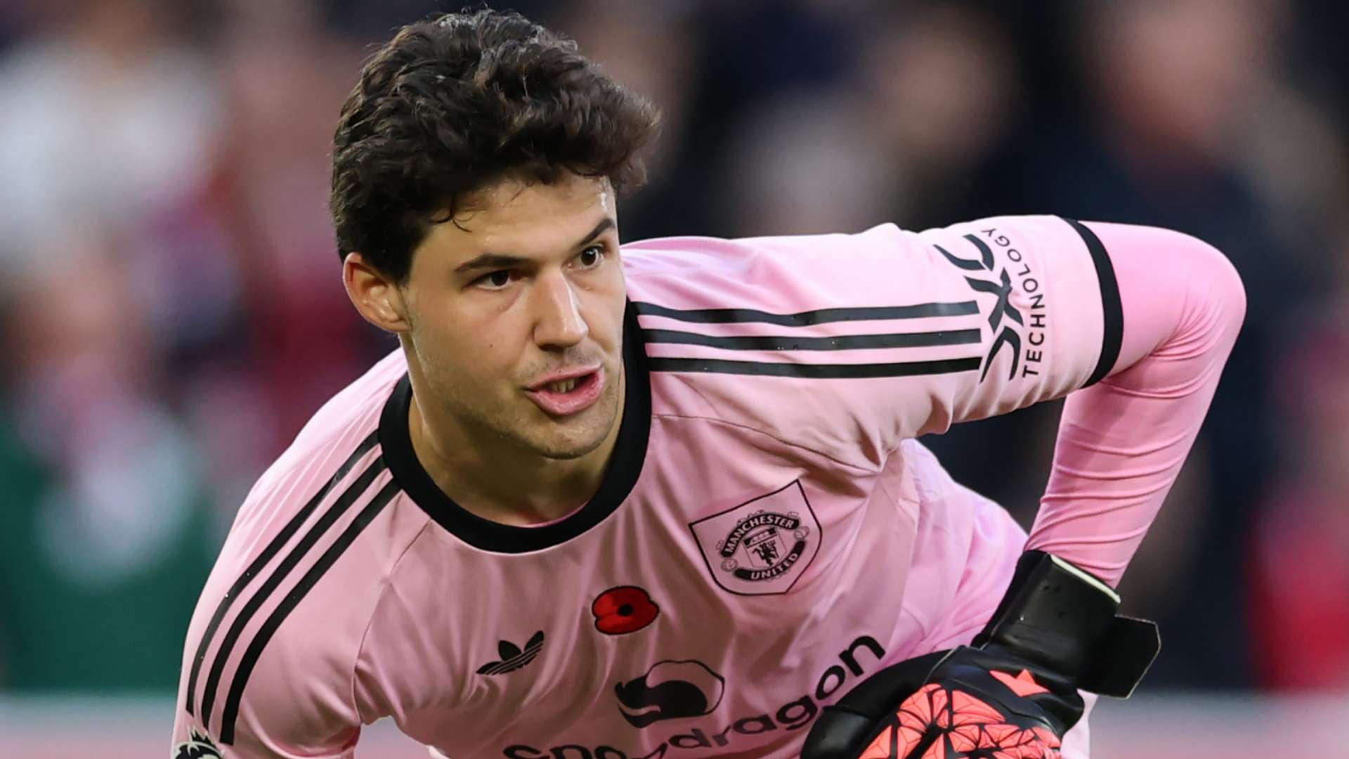 Rio Ferdinand Backs Senne Lammens as Man United's No.1 for