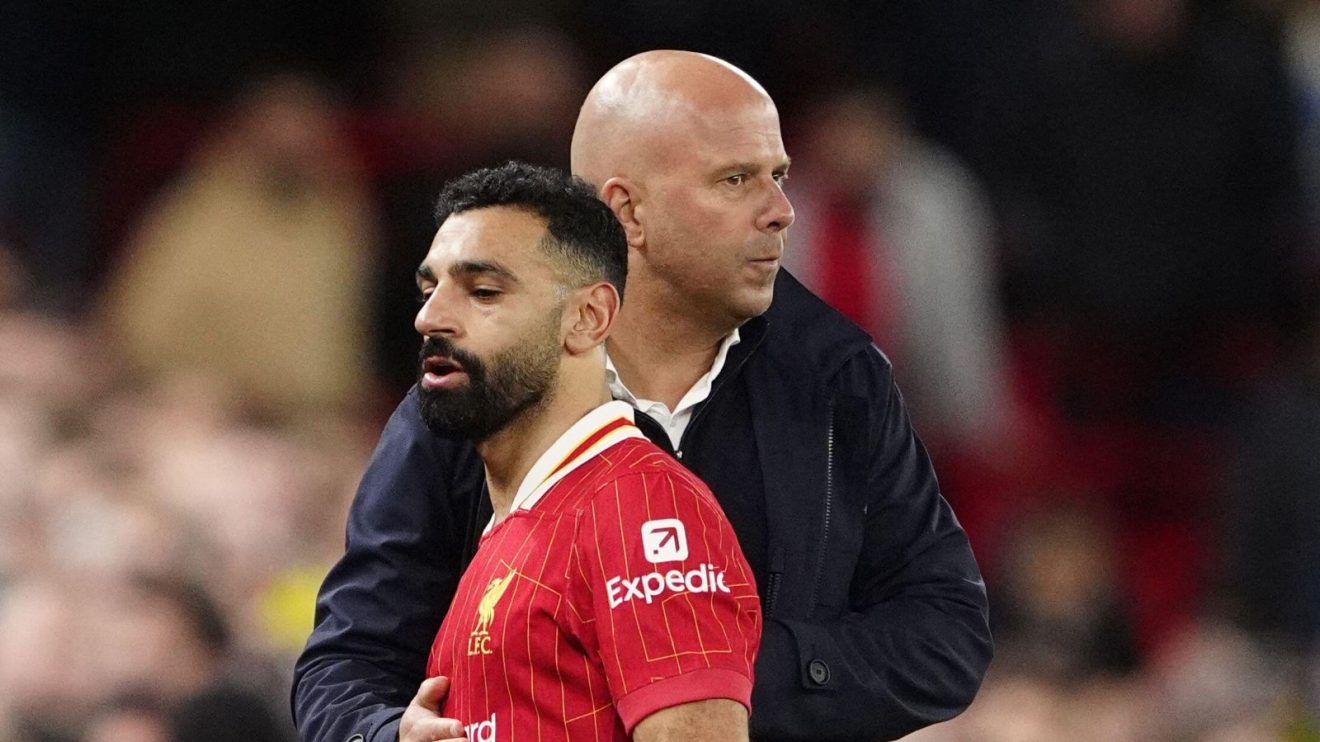 Liverpool Backs Slot Despite Salah's Attacking Football