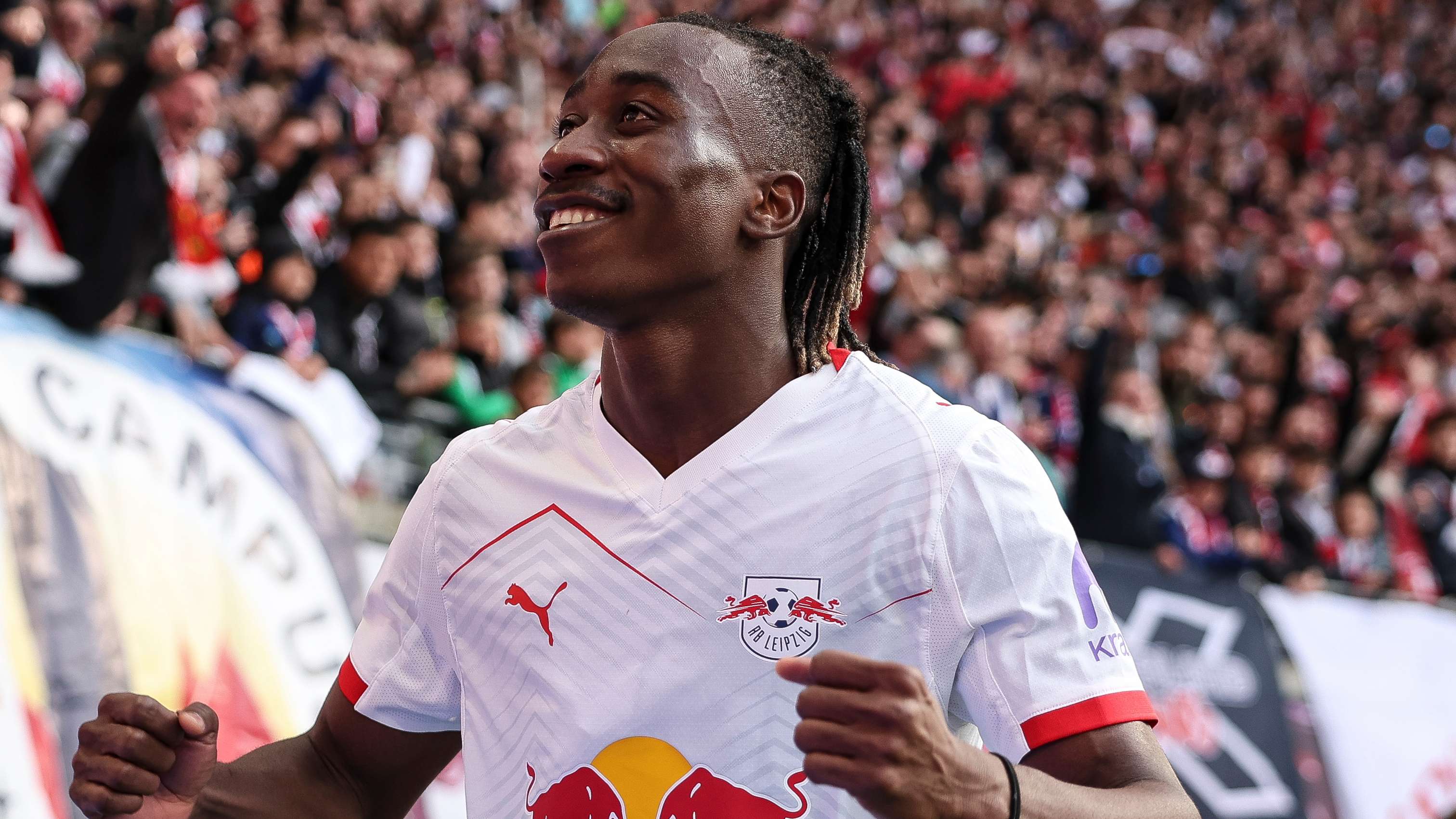 Liverpool Eyes Gordon and Barcola to Replace Mohamed Salah