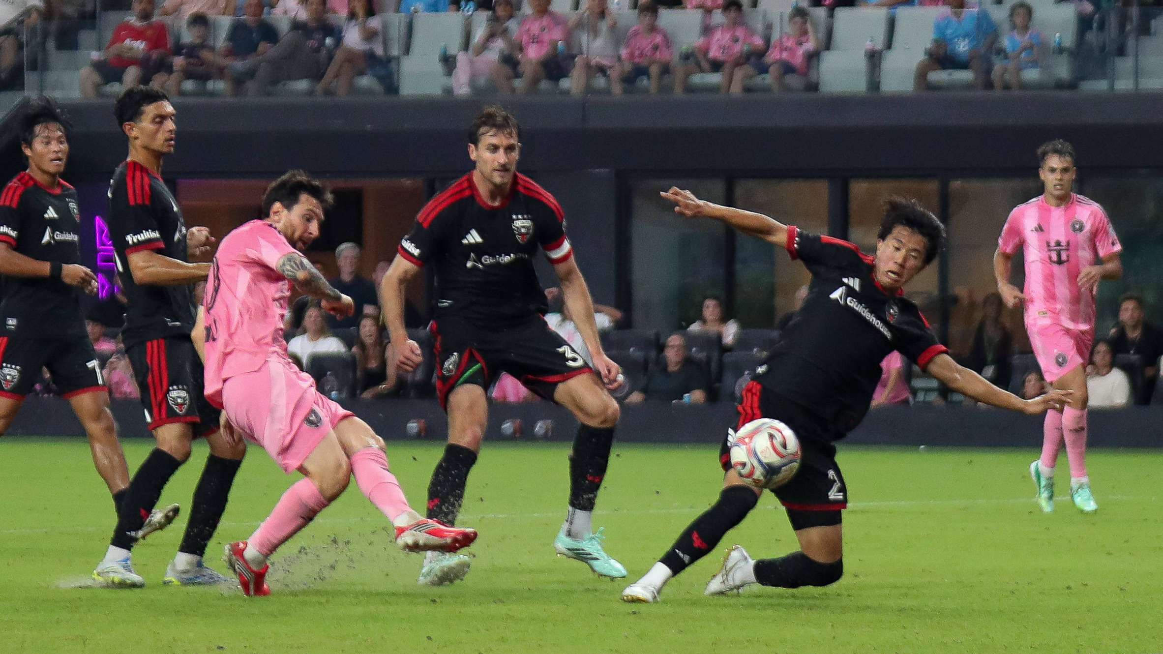 Messi Scores Twice as Inter Miami Rout DC United 4-0