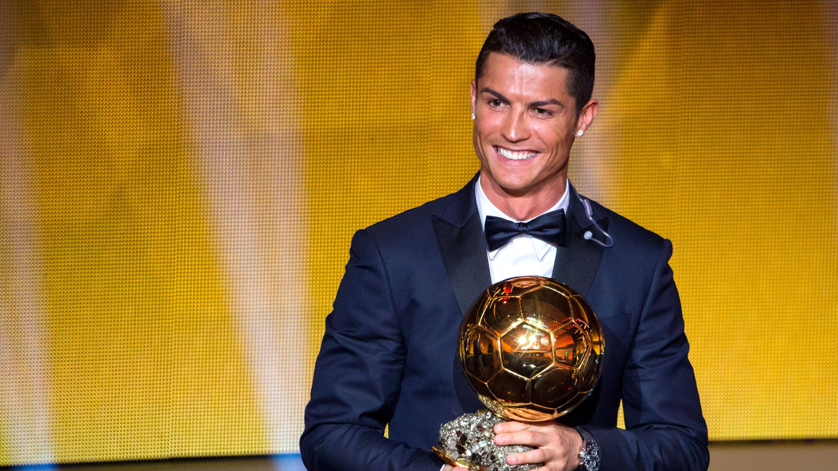 Ronaldo's 2014 Ballon d'Or: Champagne Toast, Then Extra
