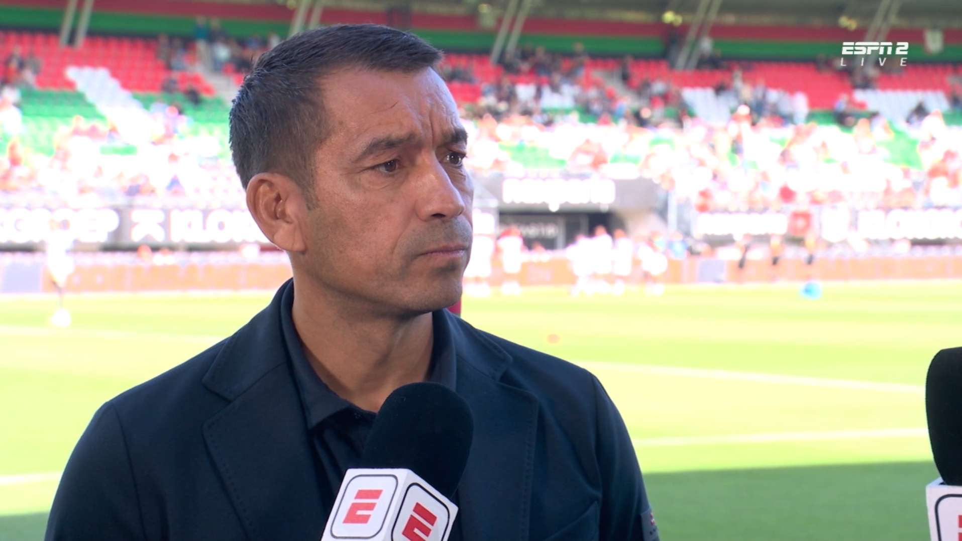 Van Bronckhorst: Hadj Moussa Staying at Feyenoord Despite