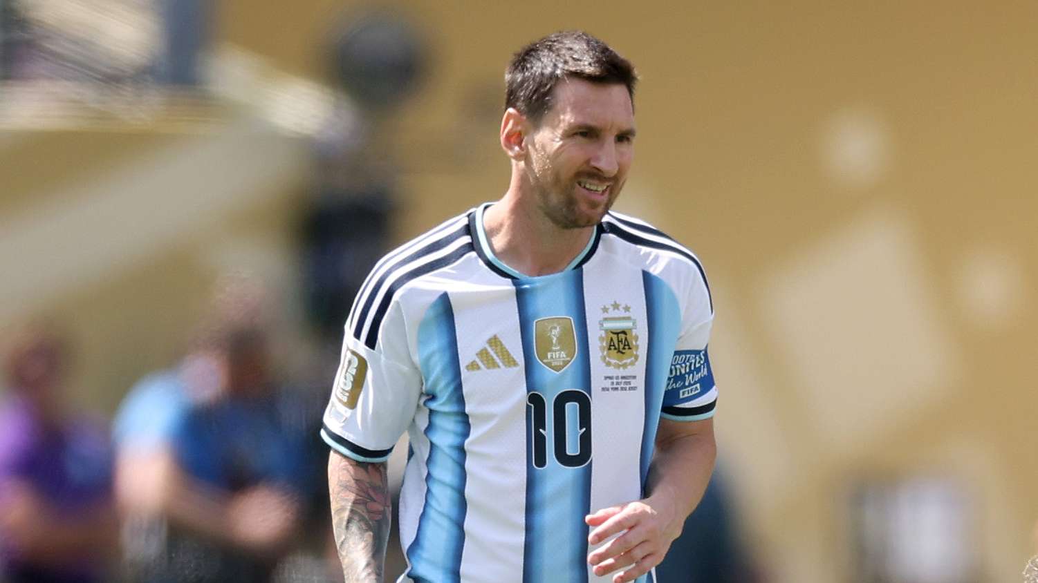 Messi Returns to Argentina After World Cup Final Defeat