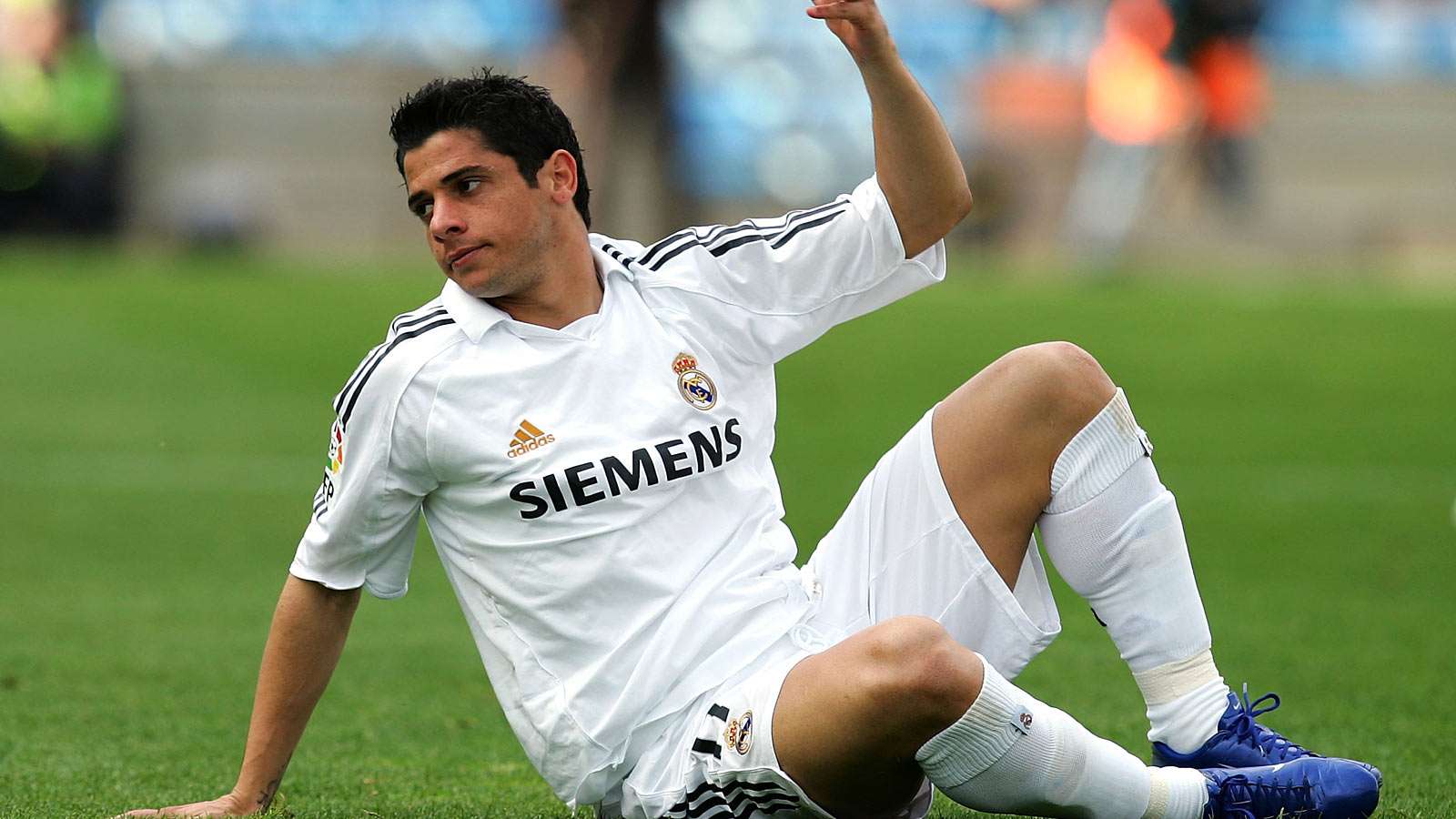 Cicinho Opens Up on 14-Year Battle With Alcohol Addiction