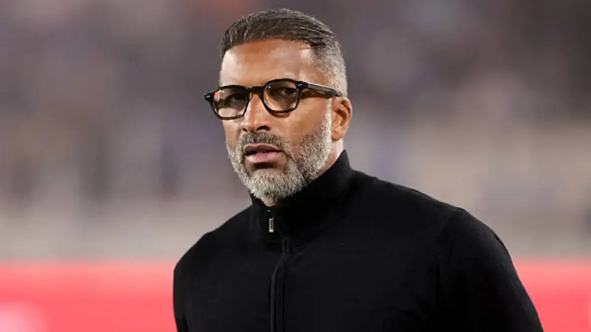 Danger. Marseille head coach Habib Beye robbed in France
