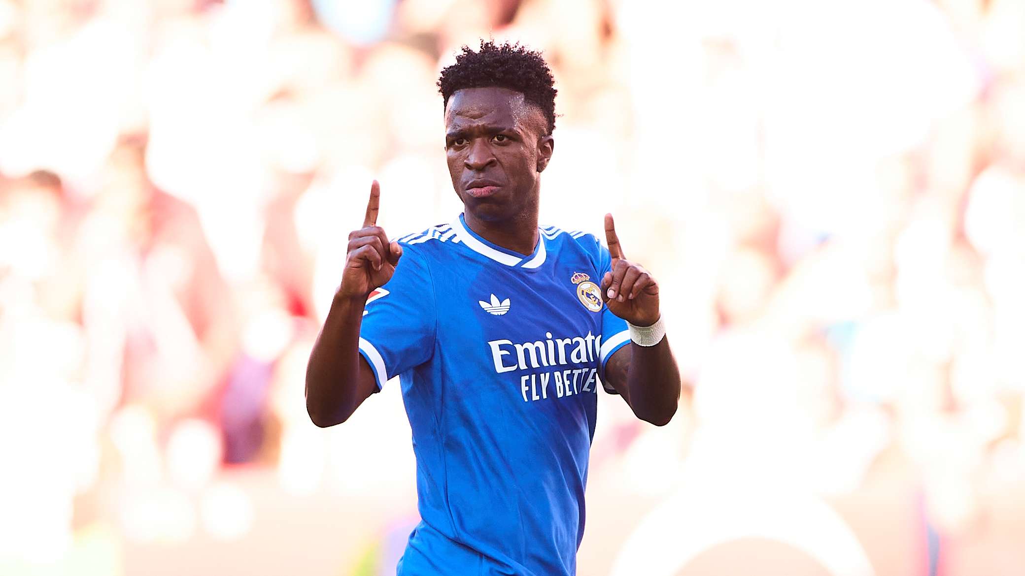 Vinícius Junior Contract Talks Restart: Real Madrid Eyes New