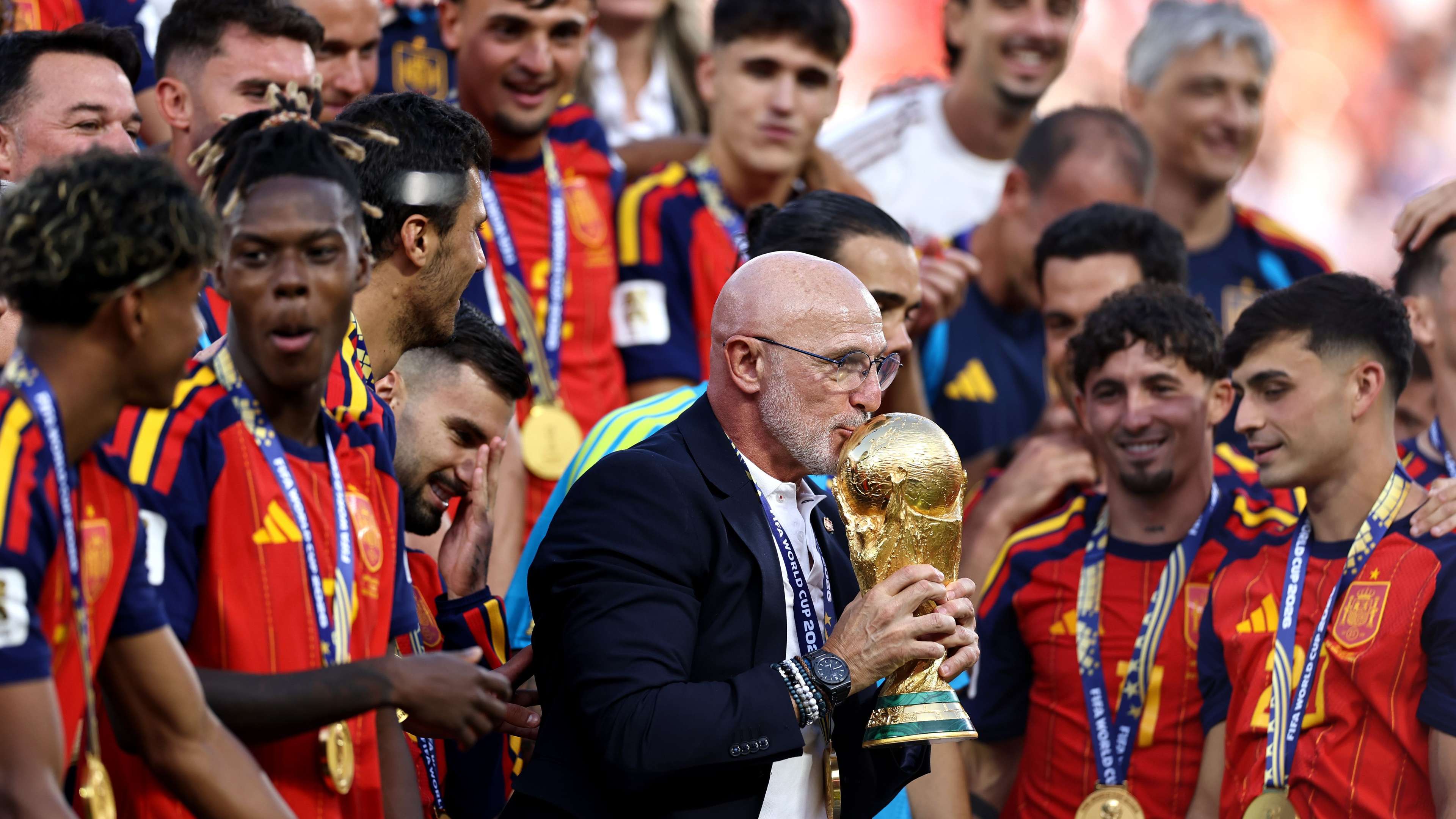 De la Fuente Celebrates World Cup Victory at Spanish