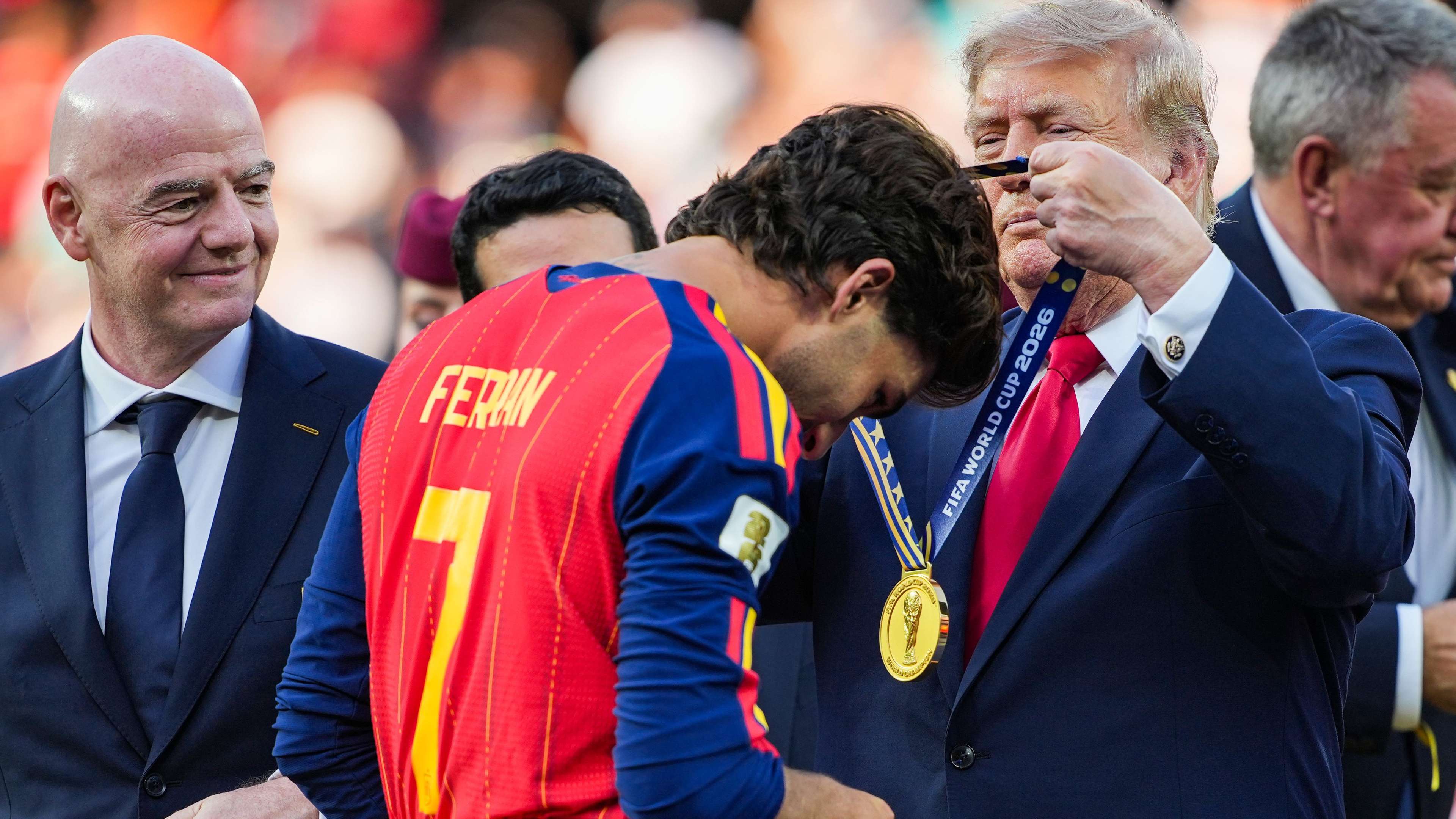 Ferran Torres' "Make Spain Great Again" Cap Draws Trump