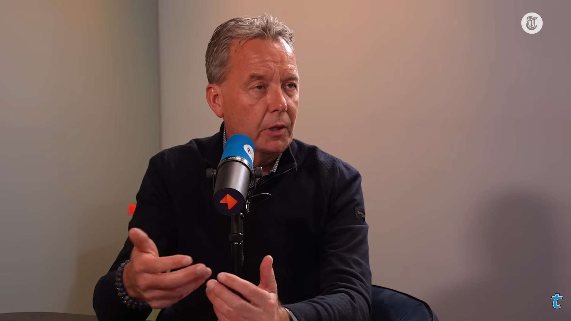 Driessen Slams Meerdink's Inconsistency: AZ Striker Must Do
