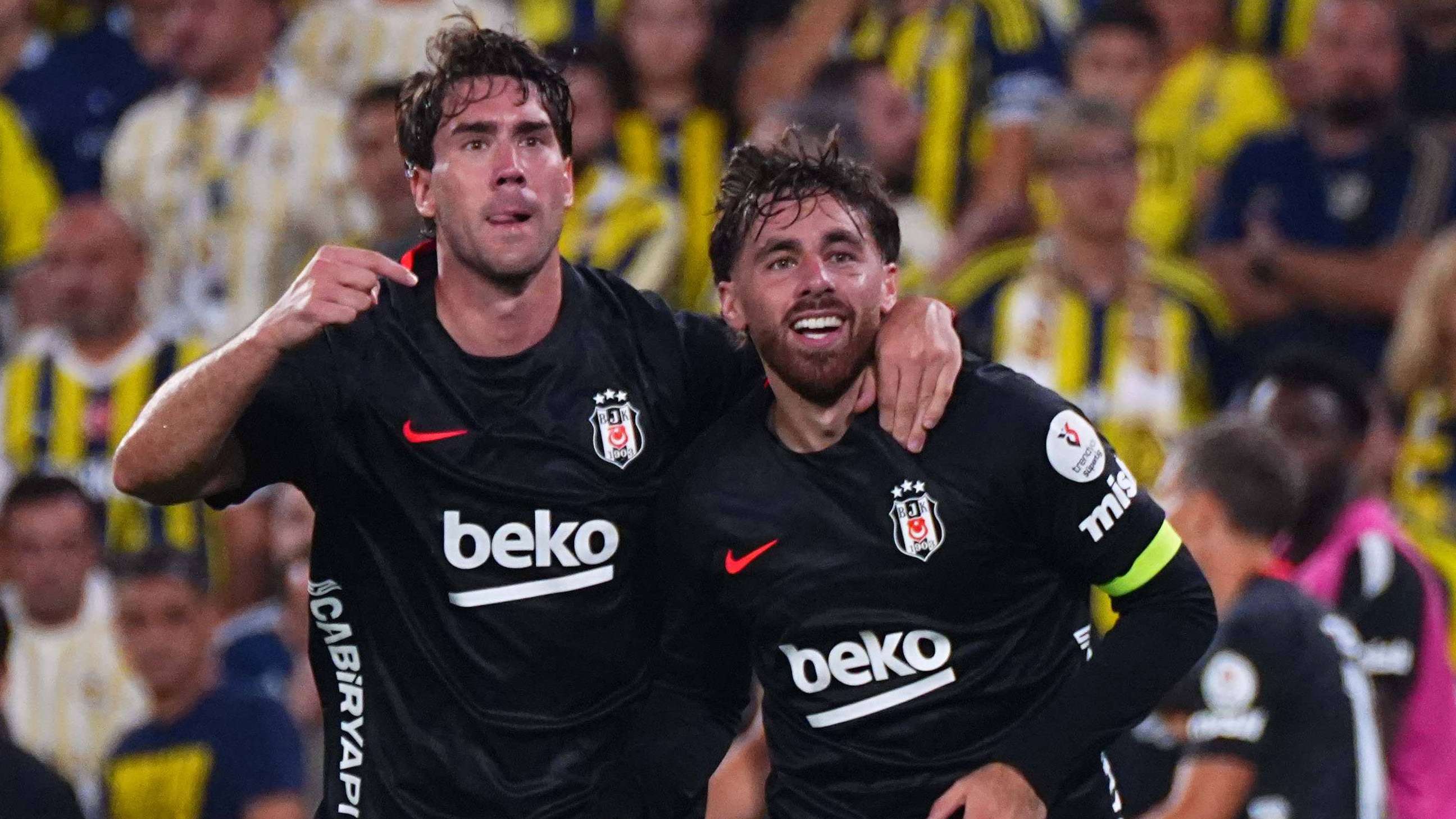 Vlahovic Praises Kokcu's Messi-Like Assist in Besiktas Derby