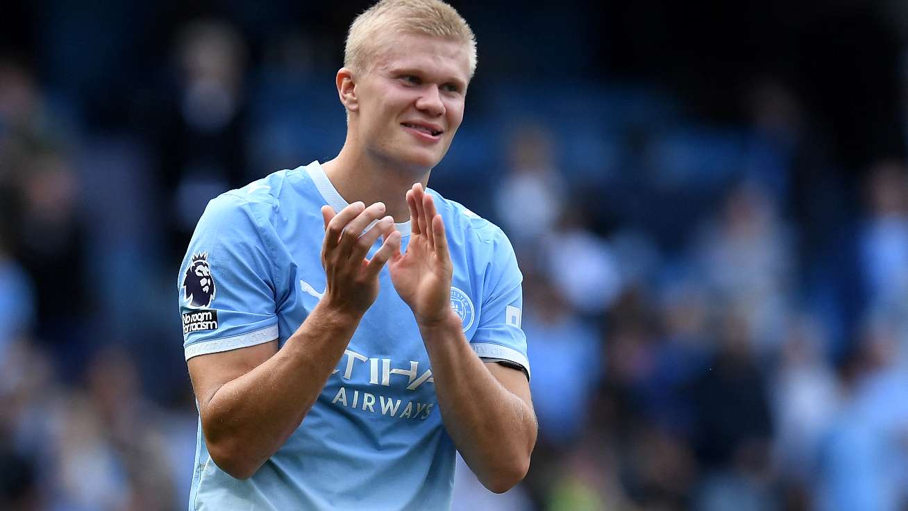 Haaland Reaches 300 Goals as Manchester City Beats Coventry
