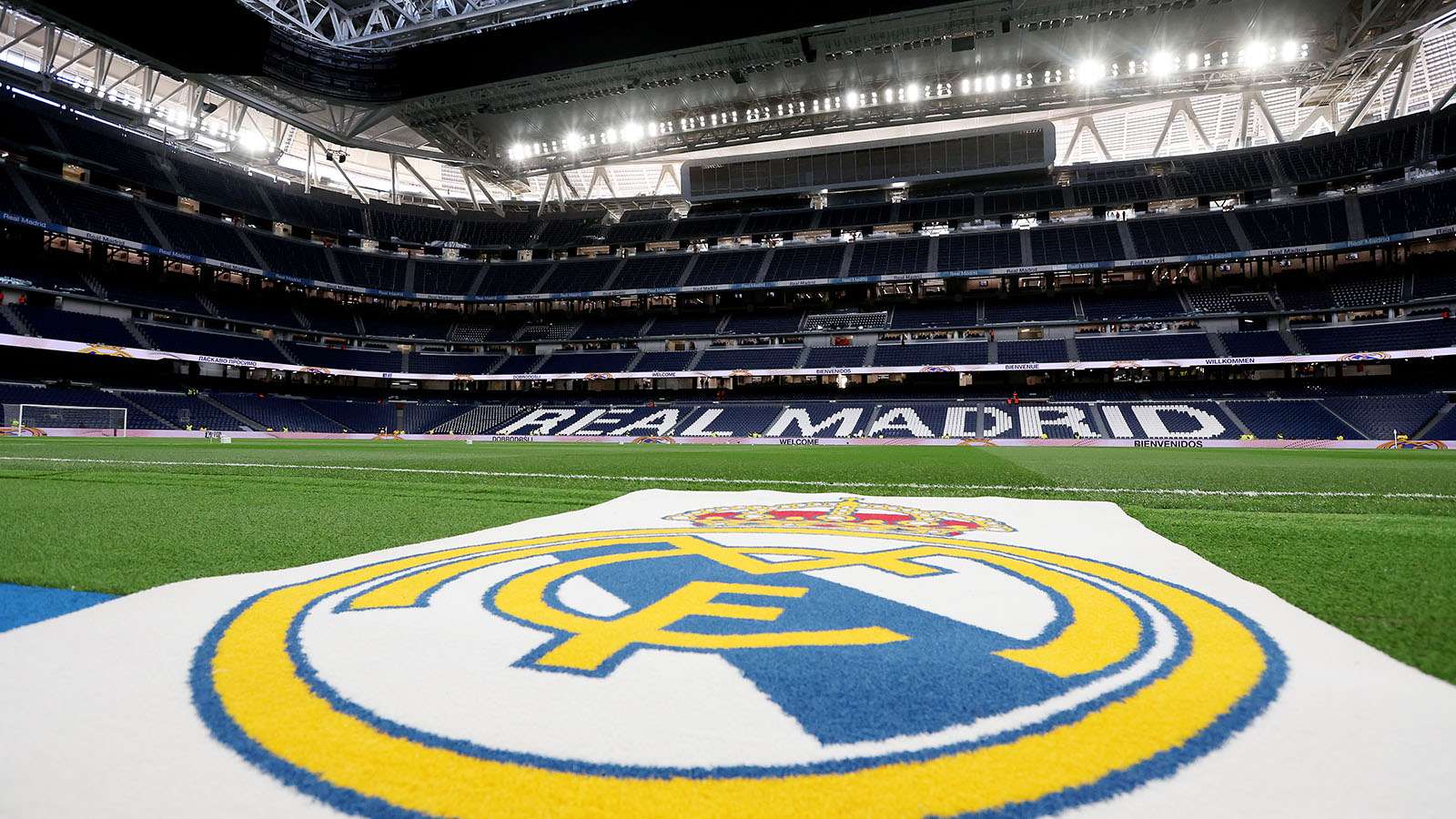 Real Madrid Deny Spanish Flag Ban at Santiago Bernabéu