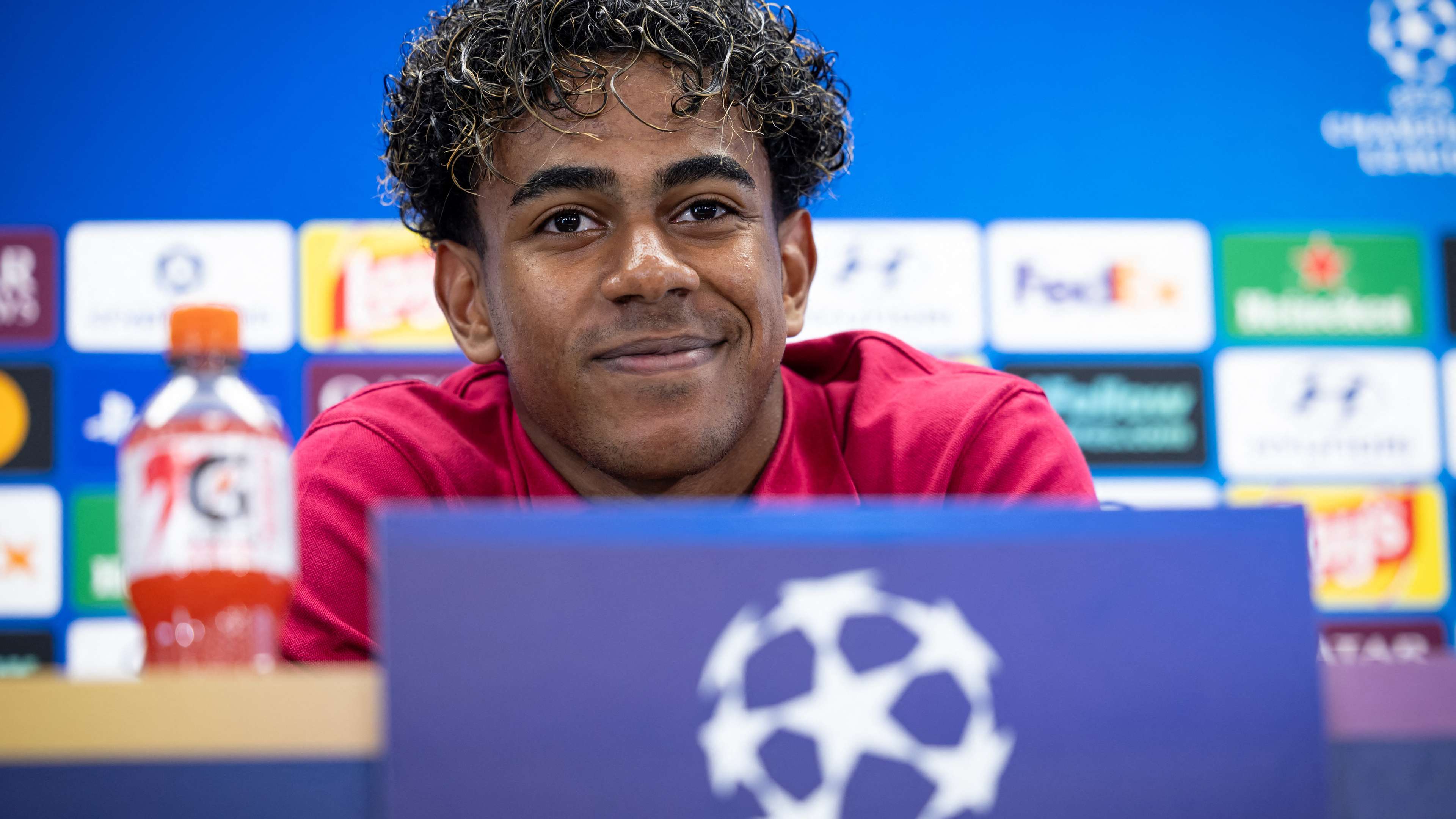 Lamine Yamal Dismisses Mbappe's Ballon d'Or Push: "I Won't