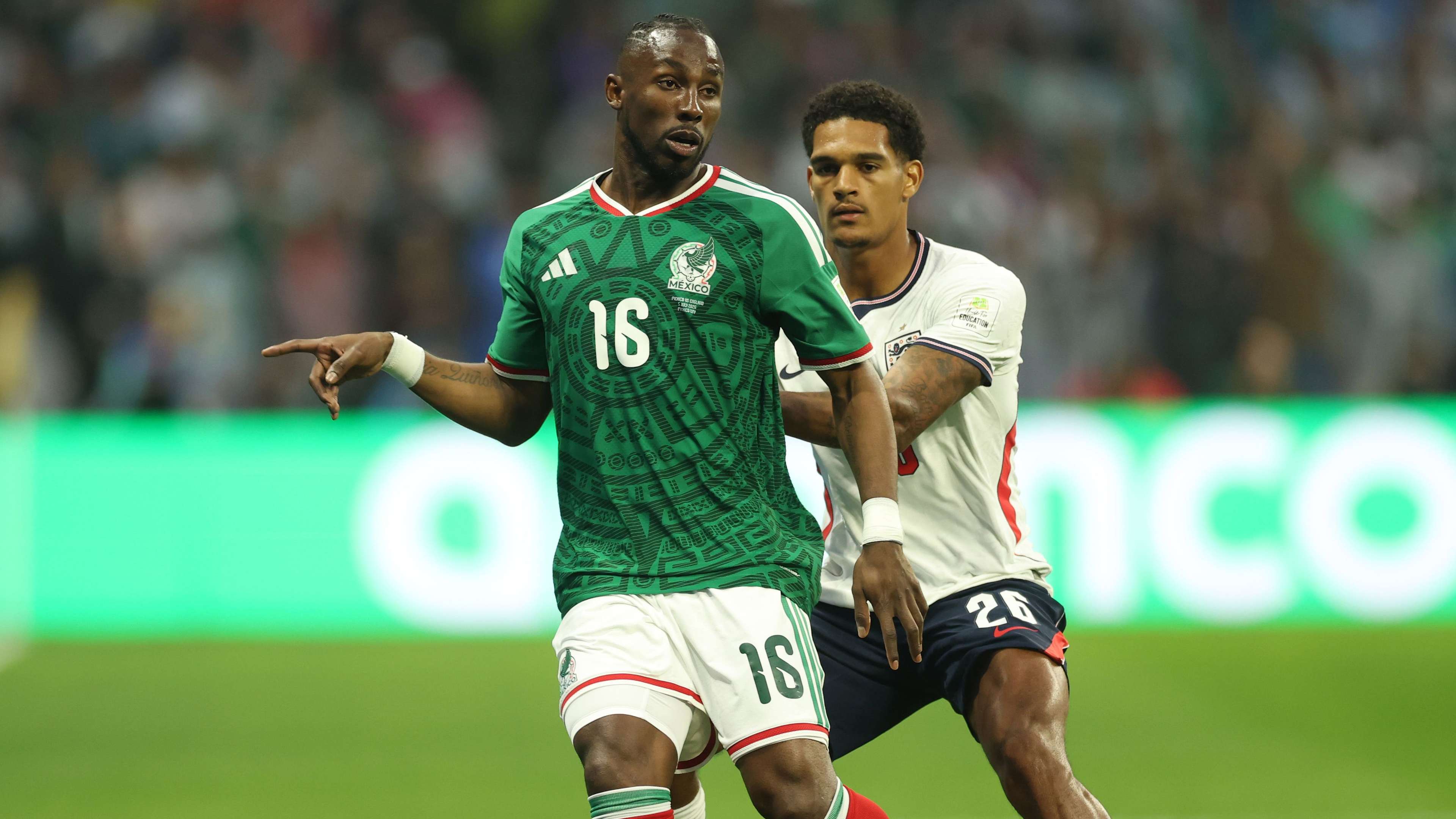 Quiñones Slams Aguirre's Substitution After Mexico's World