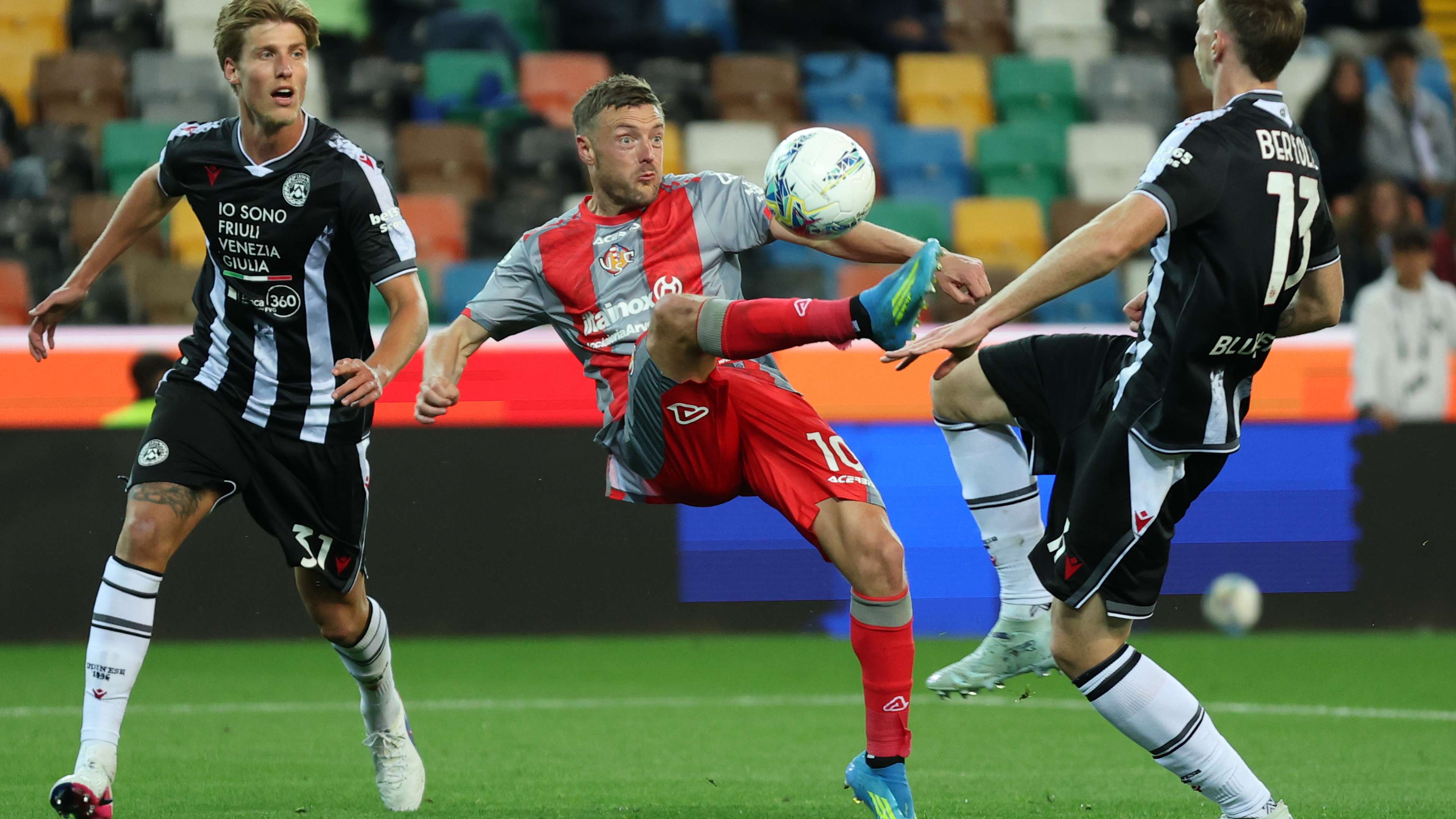 Jamie Vardy Joins Burnley at 39: Championship Return for