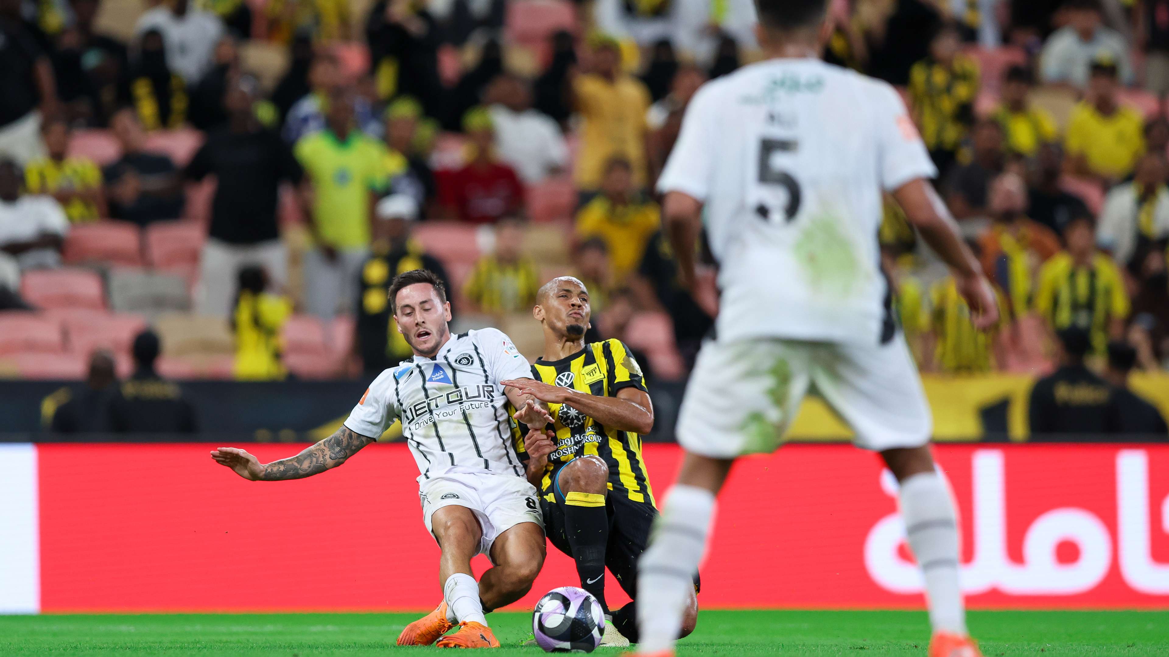 Al-Shabab Sign Al-Nashri from Al-Ittihad on Free Transfer
