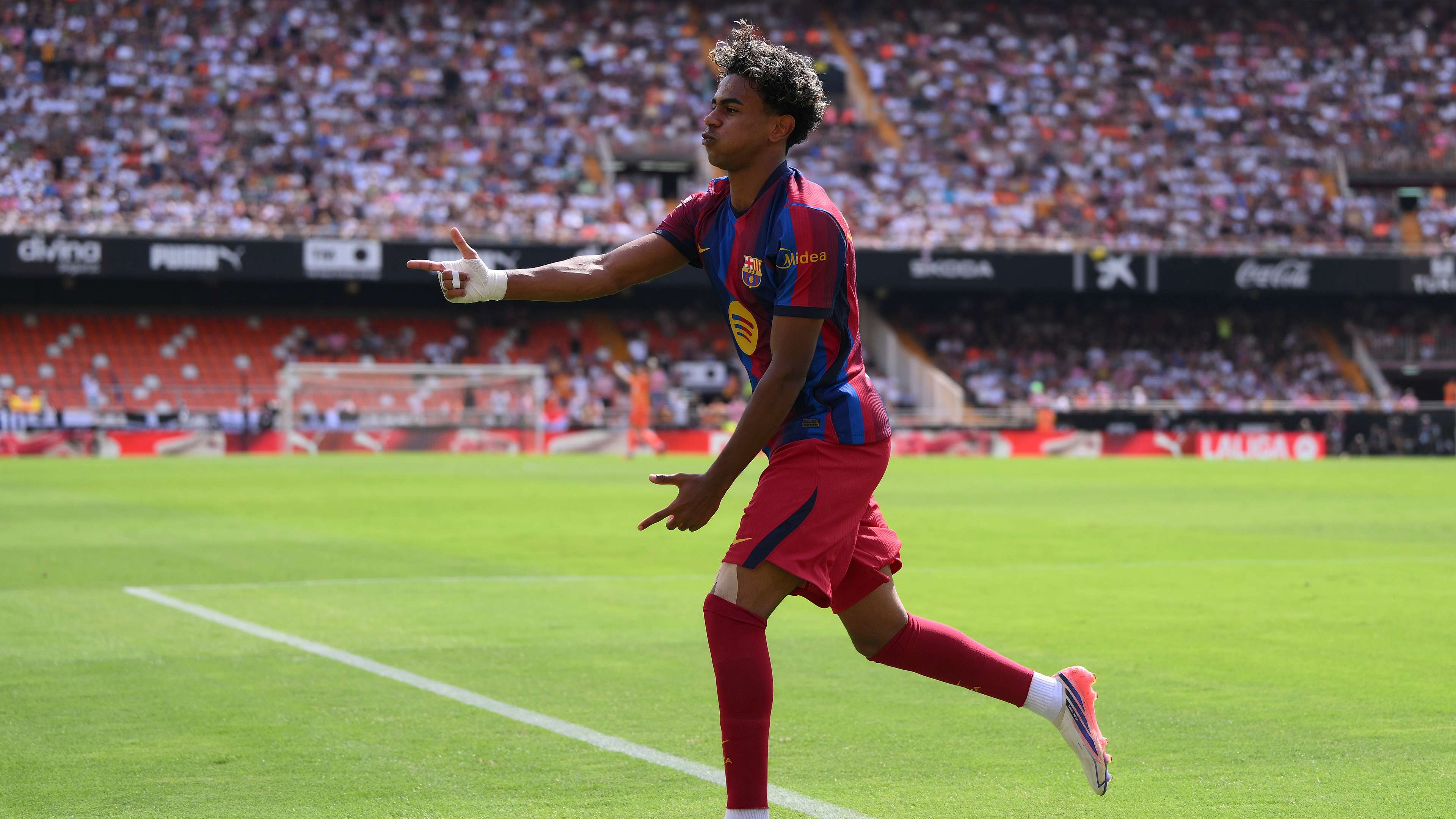 Yamal Refuses to Beg for Ballon d'Or, Takes Subtle Dig at