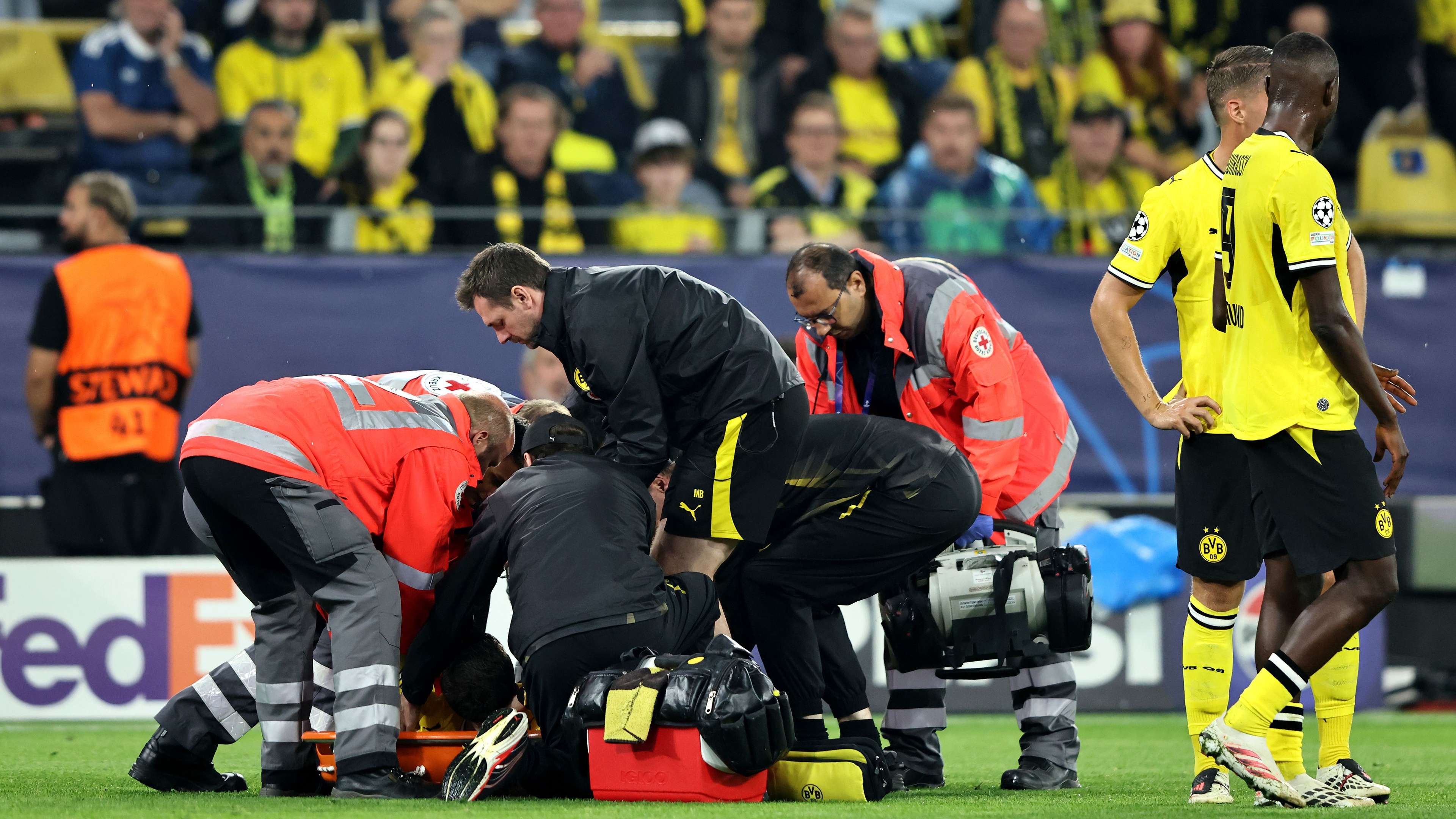 Karetsas Injury Blow: Dortmund's Greek Winger Stretchered