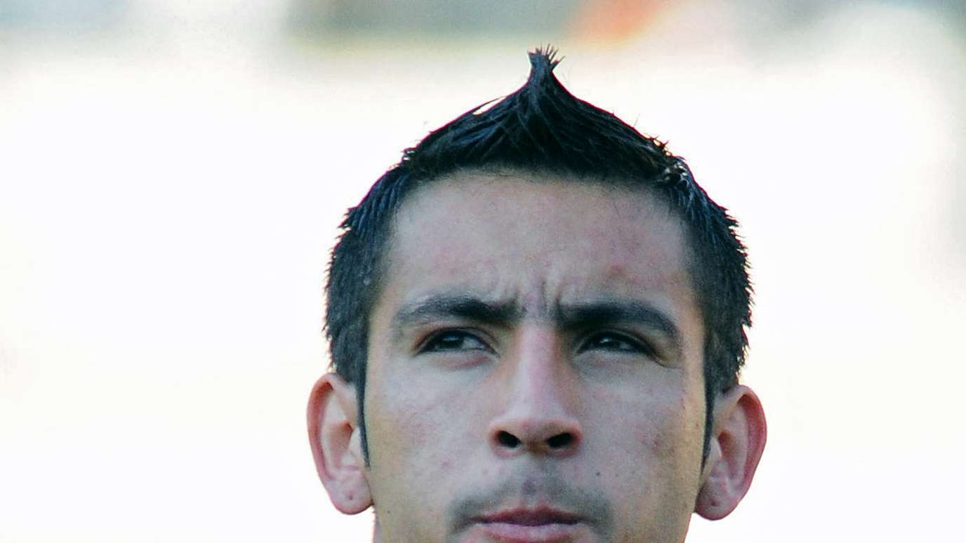 Mauricio Isla Retires: Chilean Midfielder Ends 19-Year Career