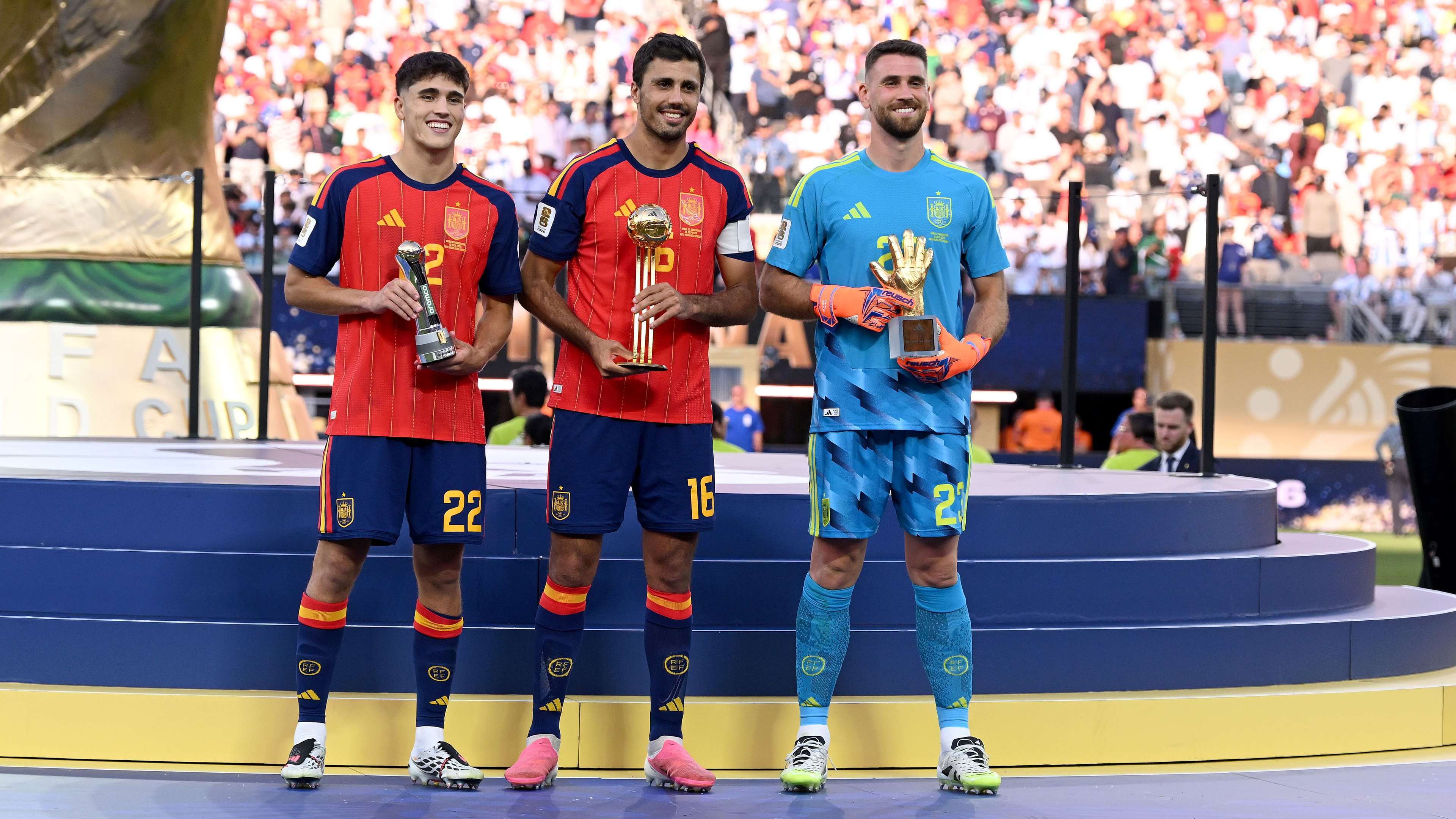 Messi and Mbappé Lead FIFA's 2026 World Cup Team of the