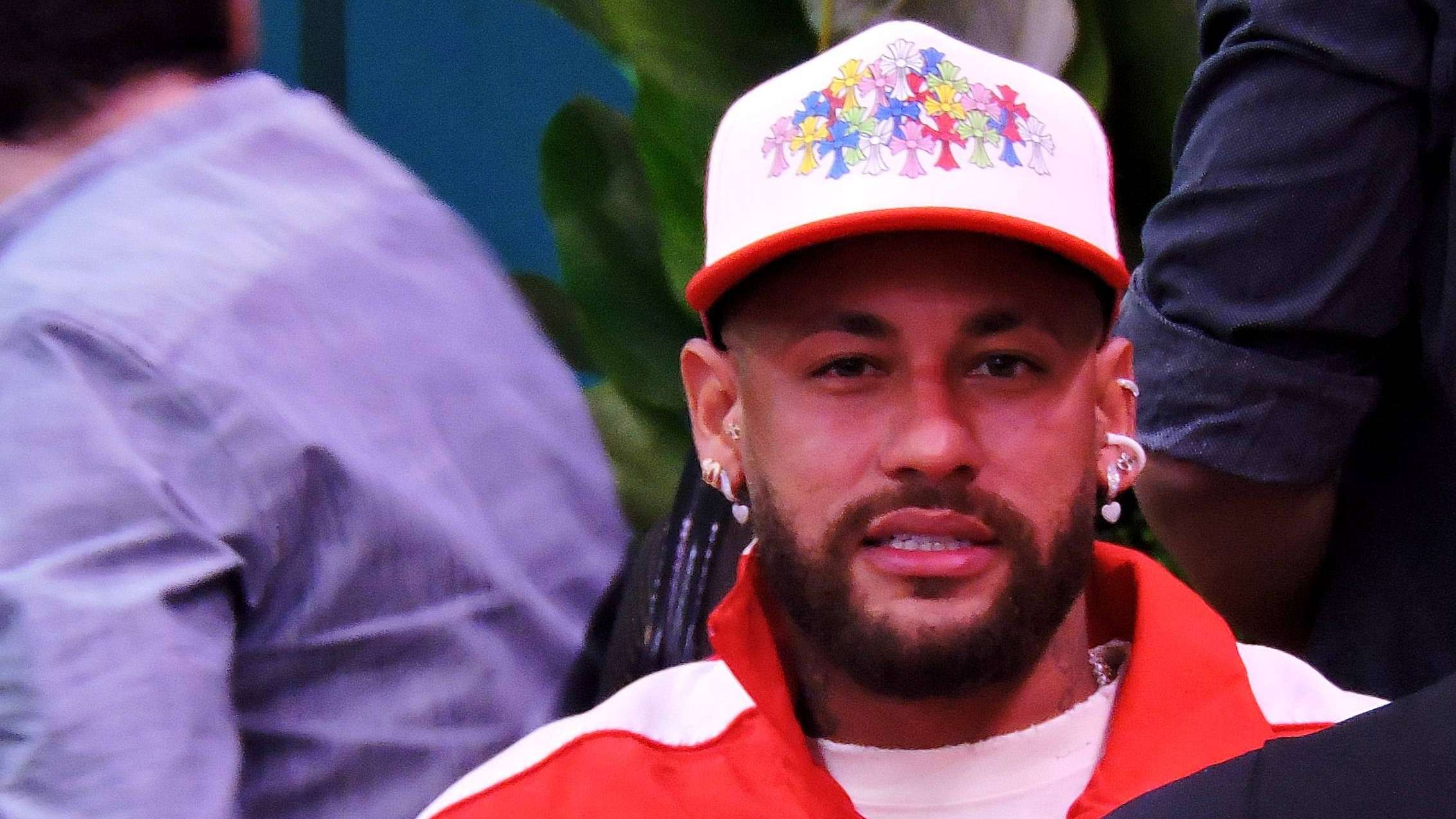 Neymar Defends Poker Tournament Appearance, Insists Training