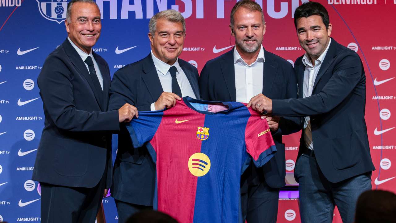 Mendes Meets Barcelona Over Casado and Cancelo Future