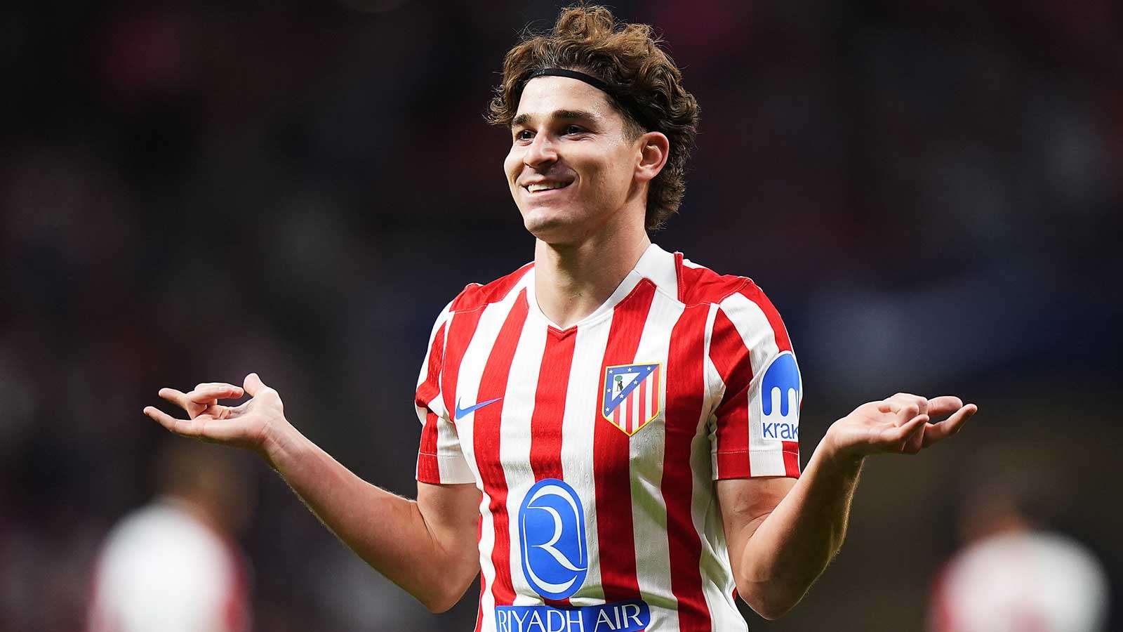 Barcelona Players Doubt Julian Alvarez Transfer Move From