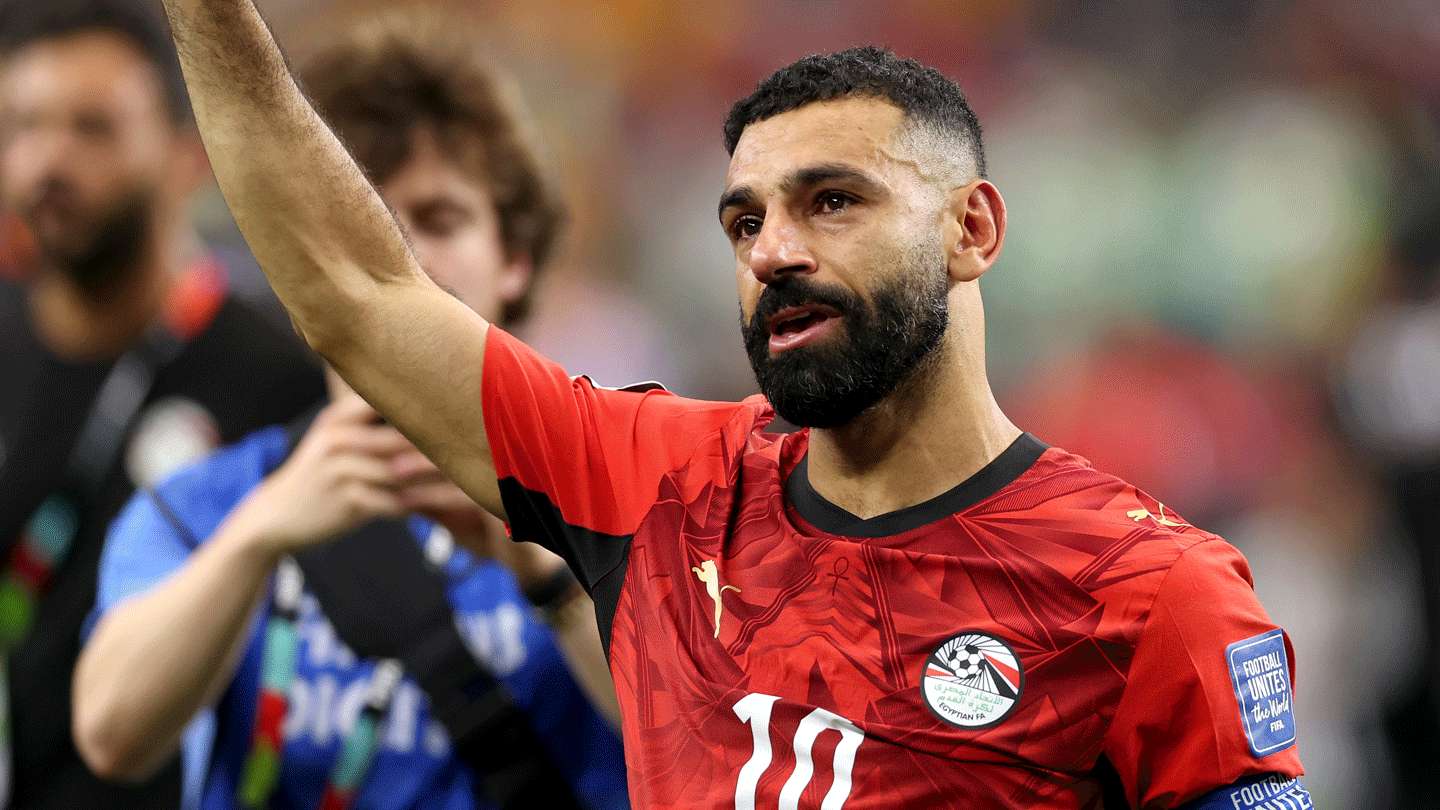 Mohamed Salah Pays Tribute to Ahmed Hegazi After Retirement