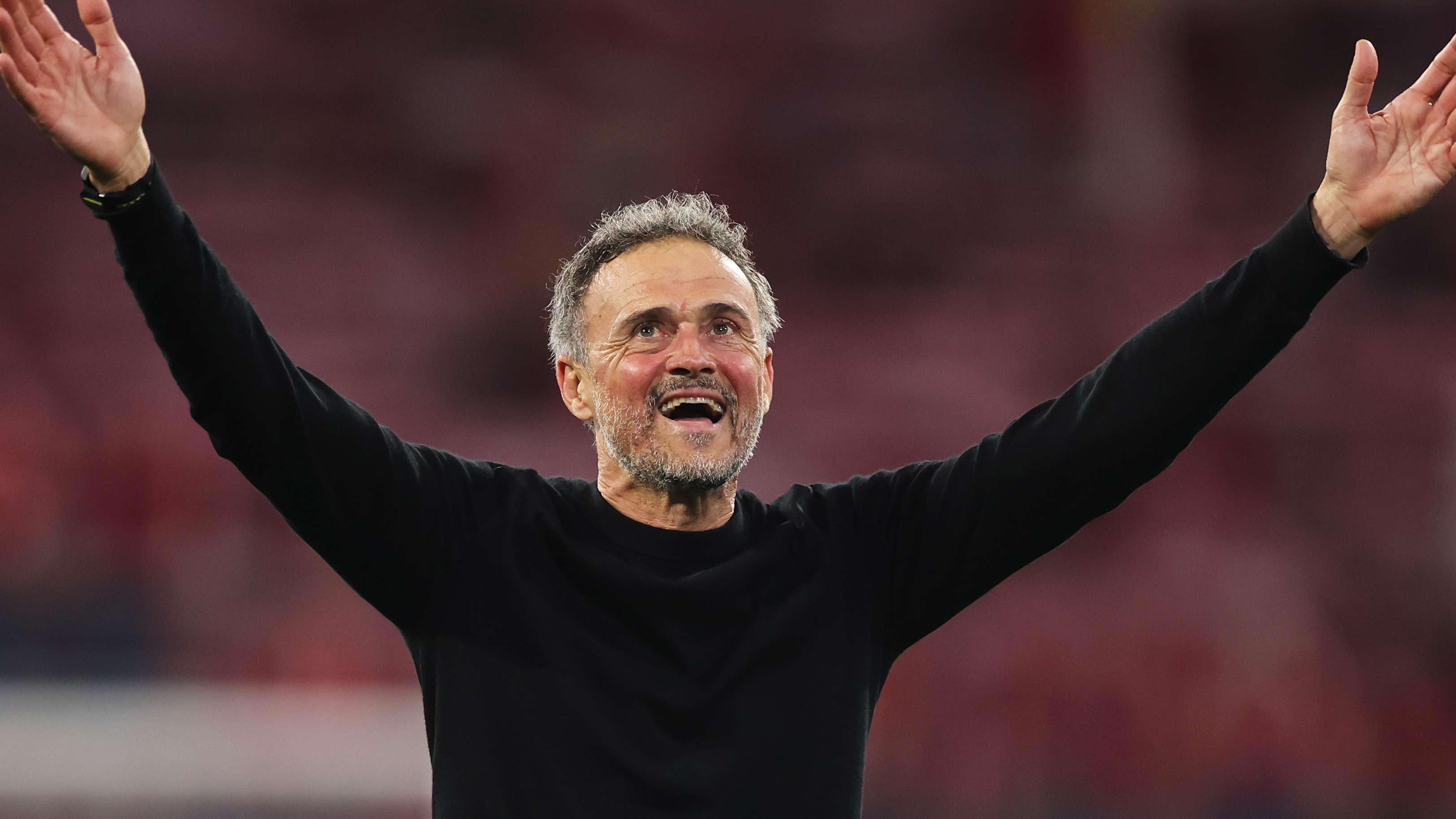 Luis Enrique's Obsessive Dedication: Sleeping at PSG