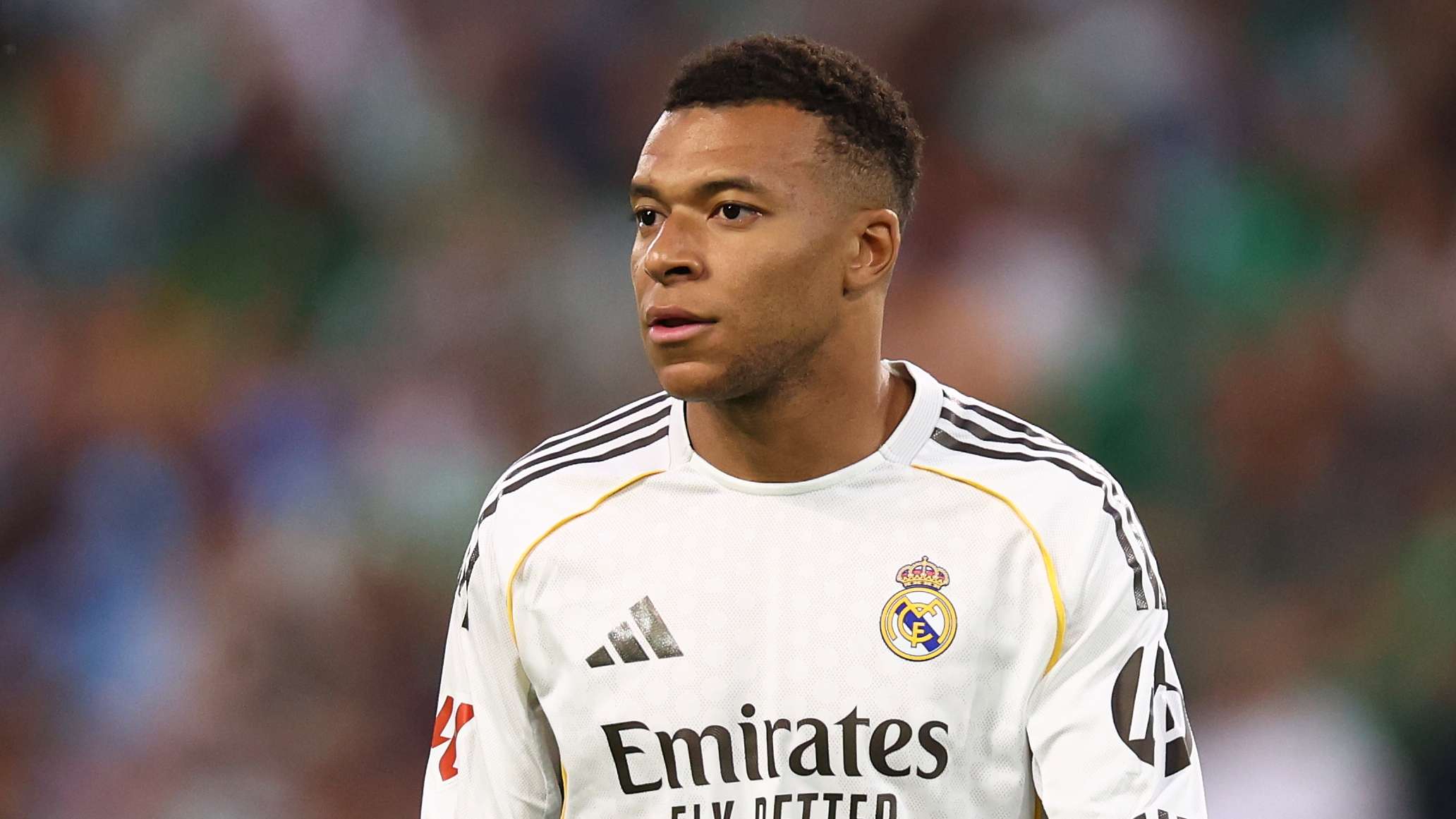 Mbappe Faces Fan Backlash at Real Madrid Amid Tactical