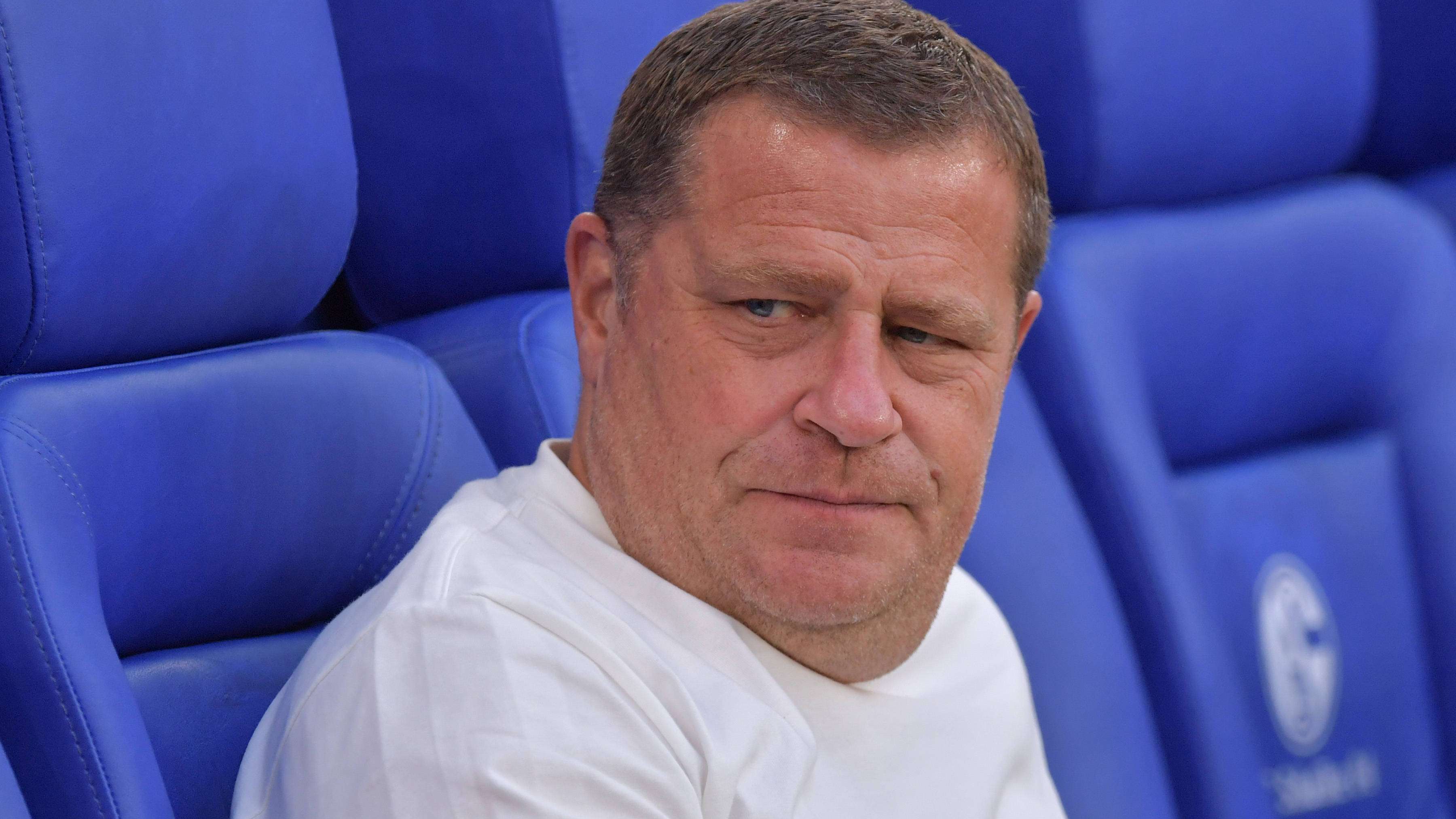 Eberl Condemns "Abusive Language" from Schalke Fans at Neuer