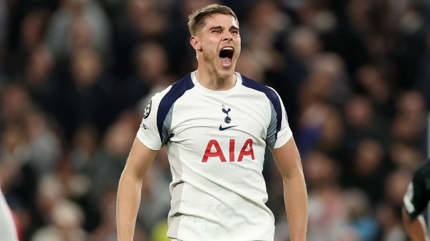 Van de Ven Praises Tottenham's Transfer Ambition Under De