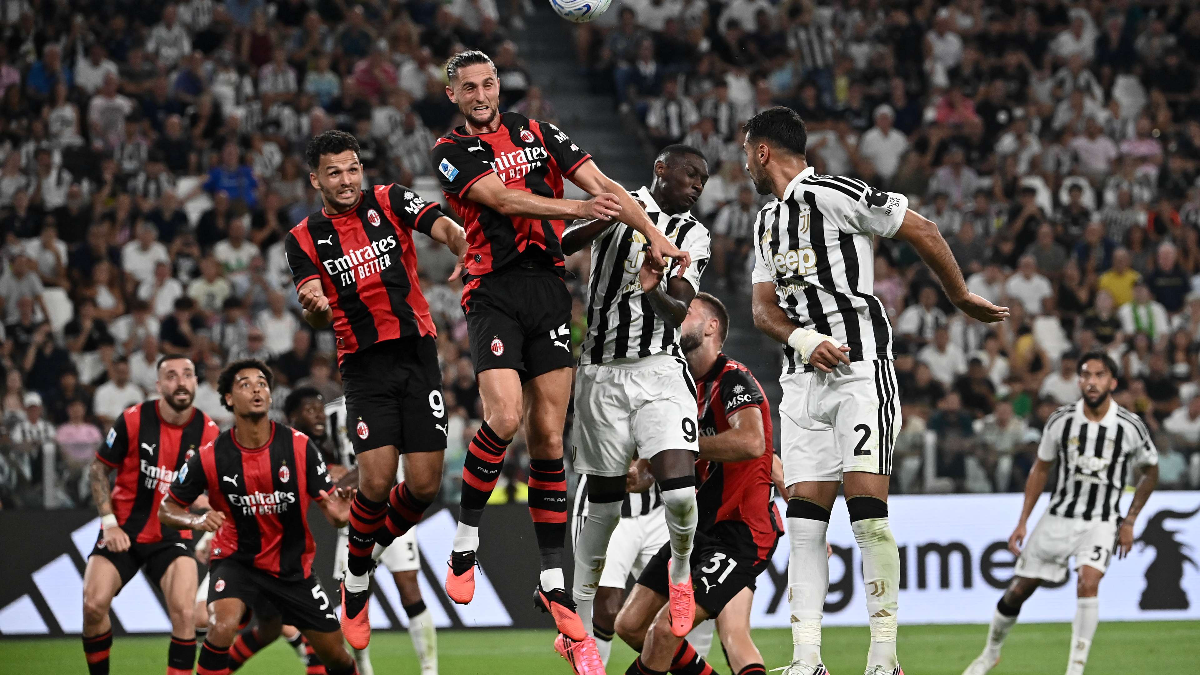 Juventus Holds Milan in Thrilling Italian Clasico Draw