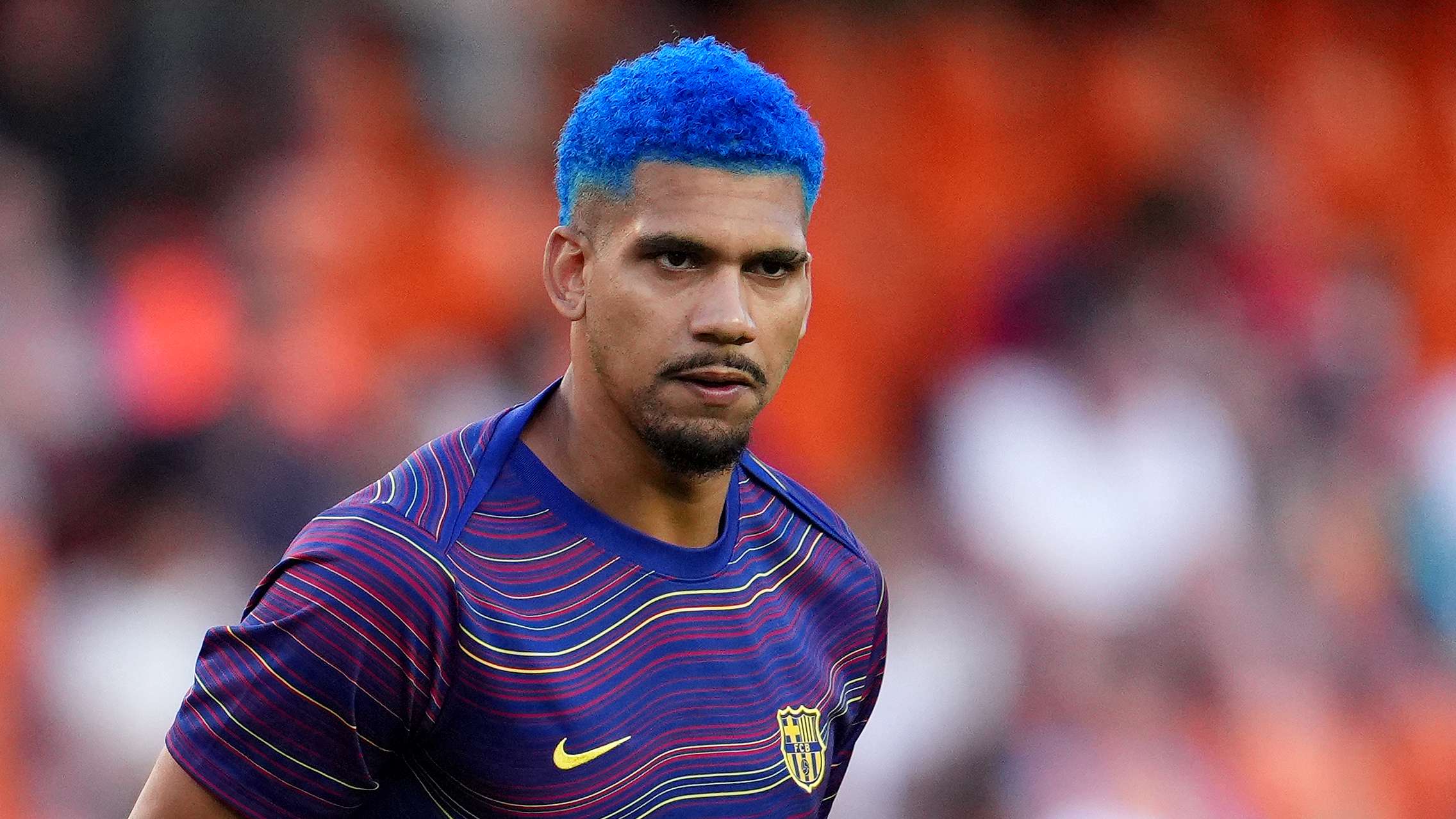 Araújo's Future Holds Key to Barcelona's Defence Rebuild