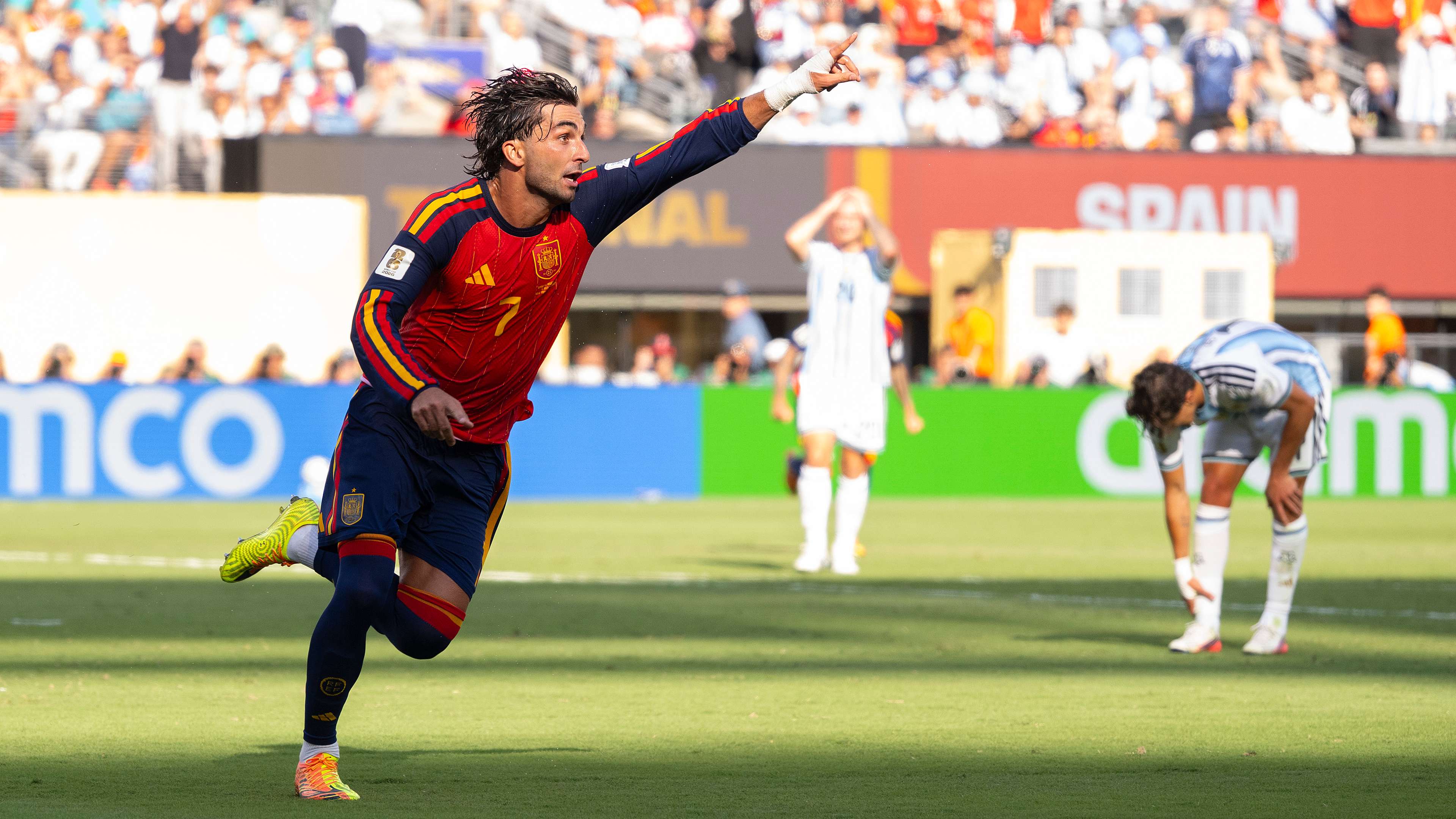 Ferran Torres Mural Vandalised in Barcelona After World Cup