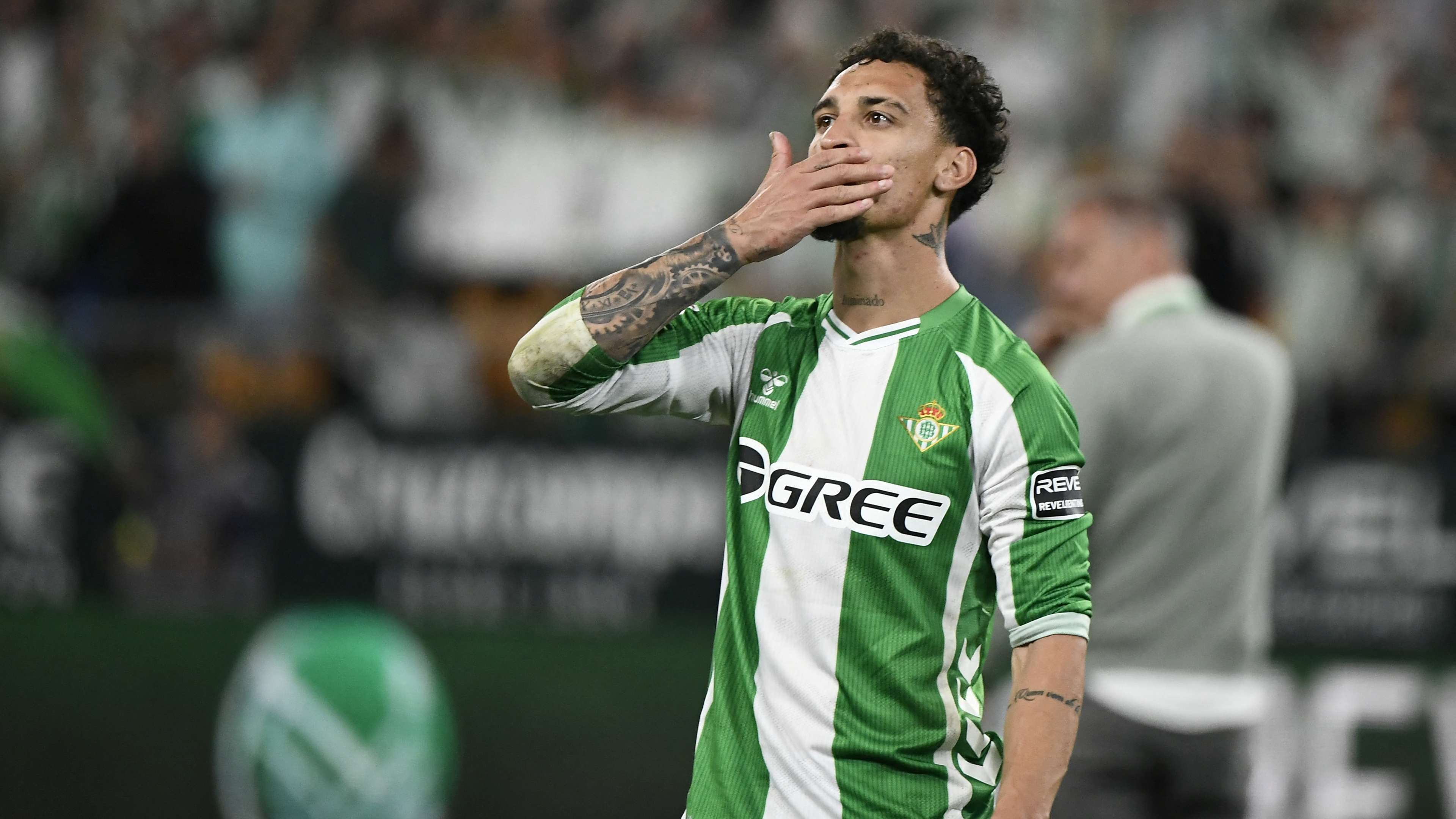Antony Rejects Surgery, Targets Champions League Push with