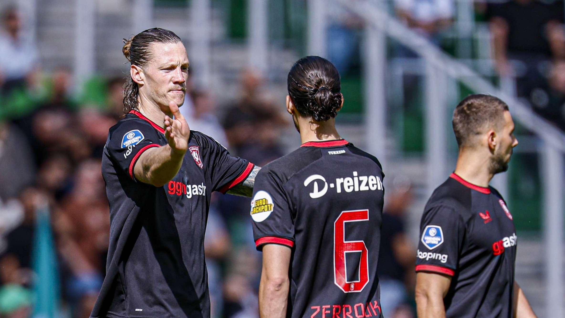 Weghorst Rescues Twente Draw at Groningen 2-2