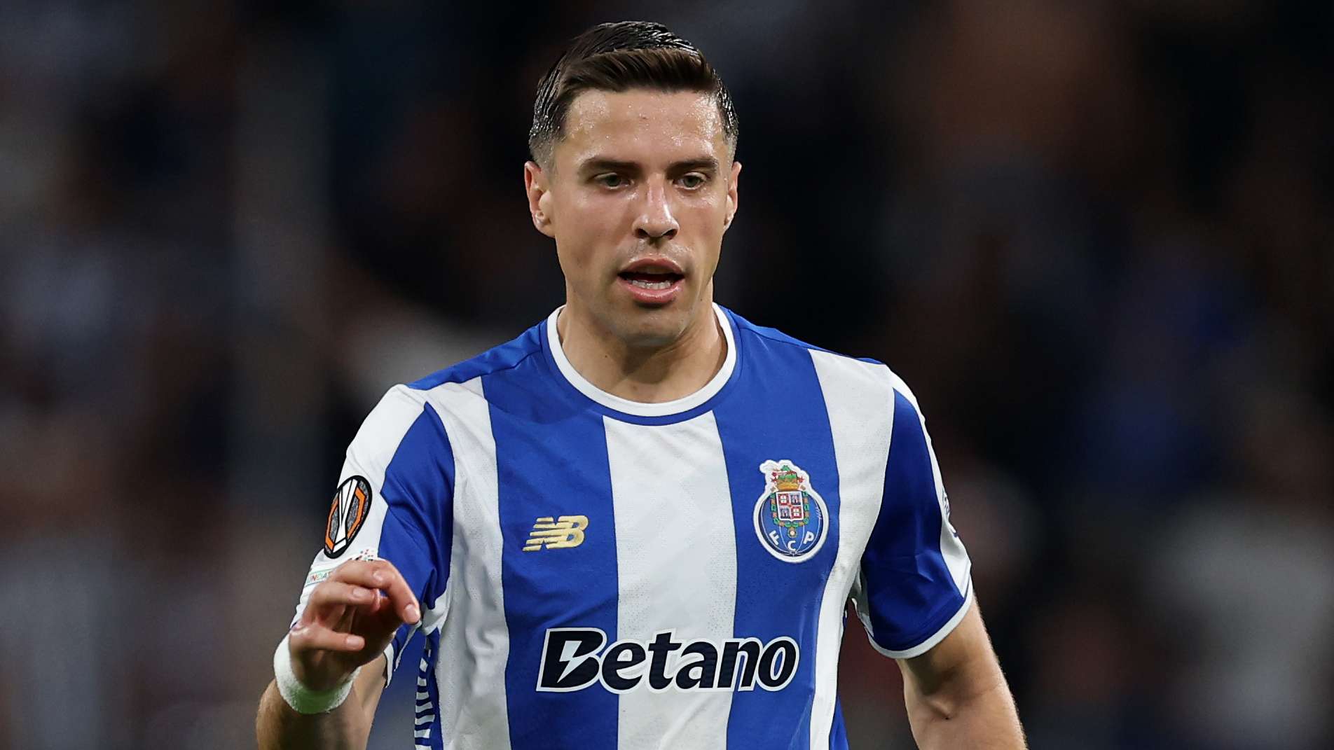Jan Bednarek Threatened at Knifepoint During Home Burglary