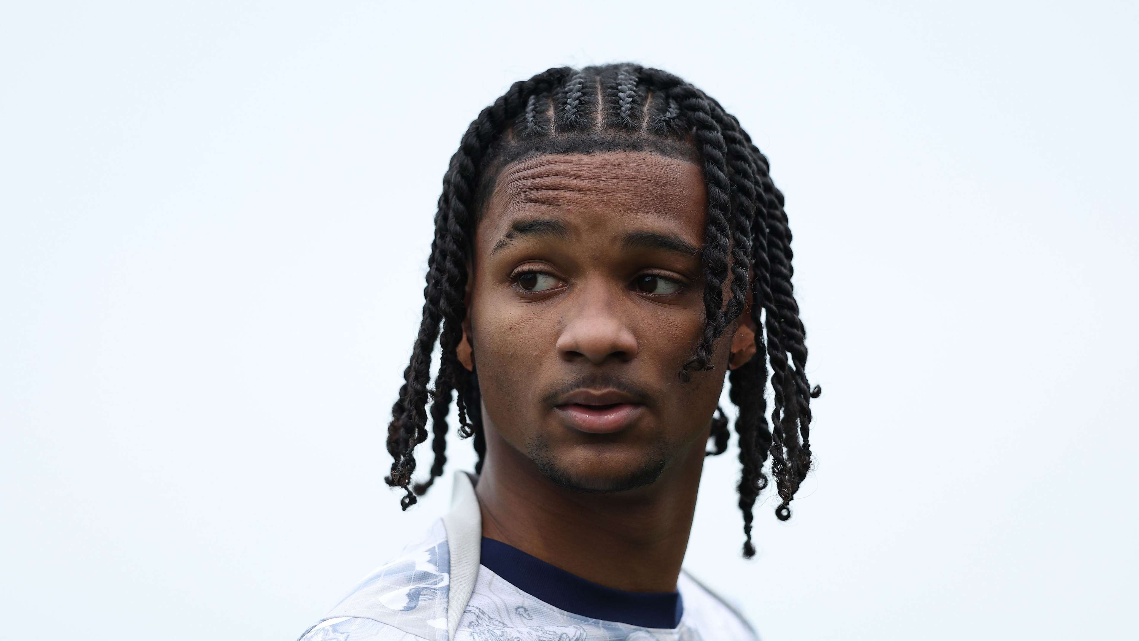 Man Utd Sign Tottenham Winger Tynan Thompson for £8m Deal