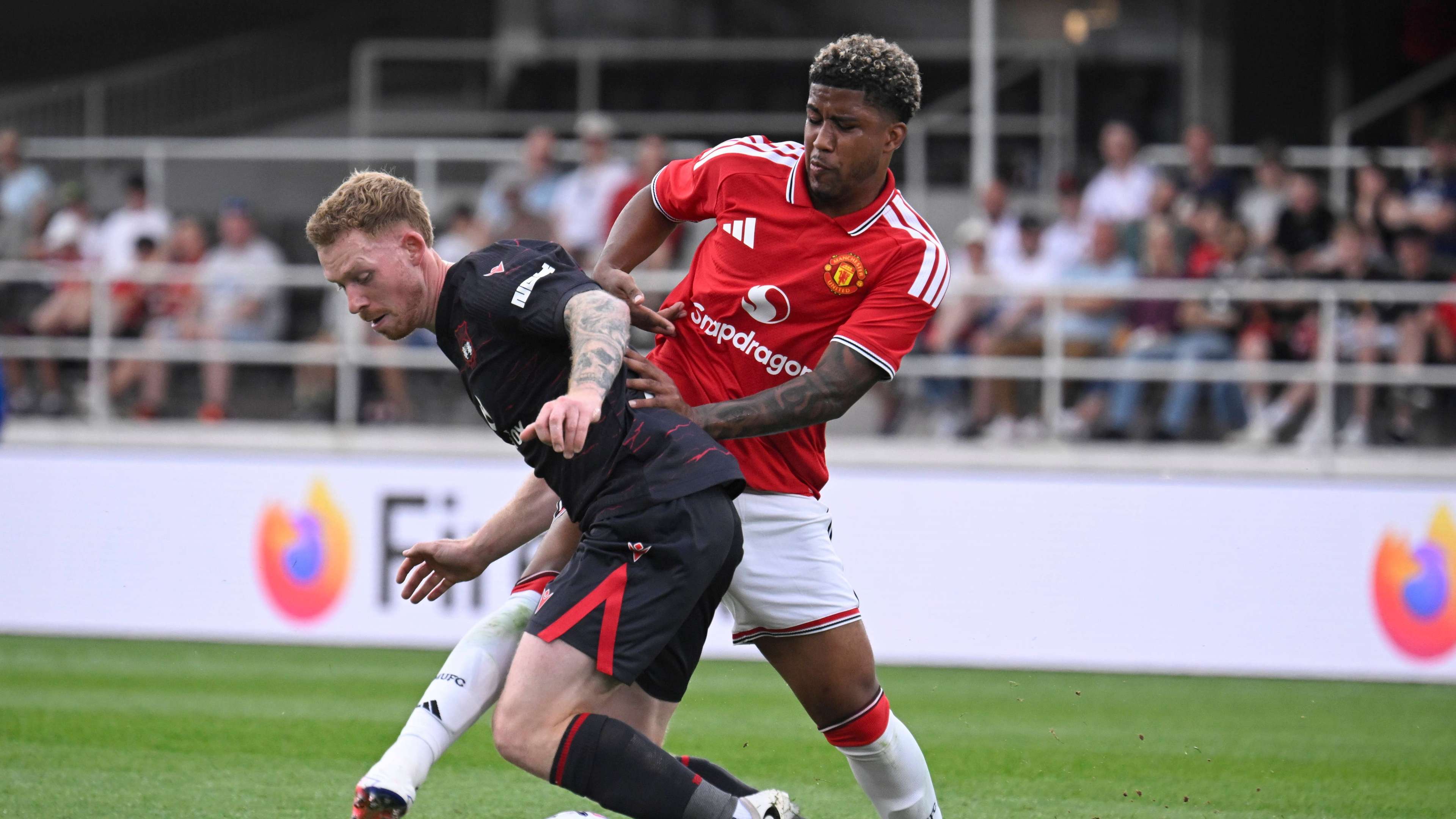 Mount Praises Santos After Manchester United's 5-0 Rosenborg